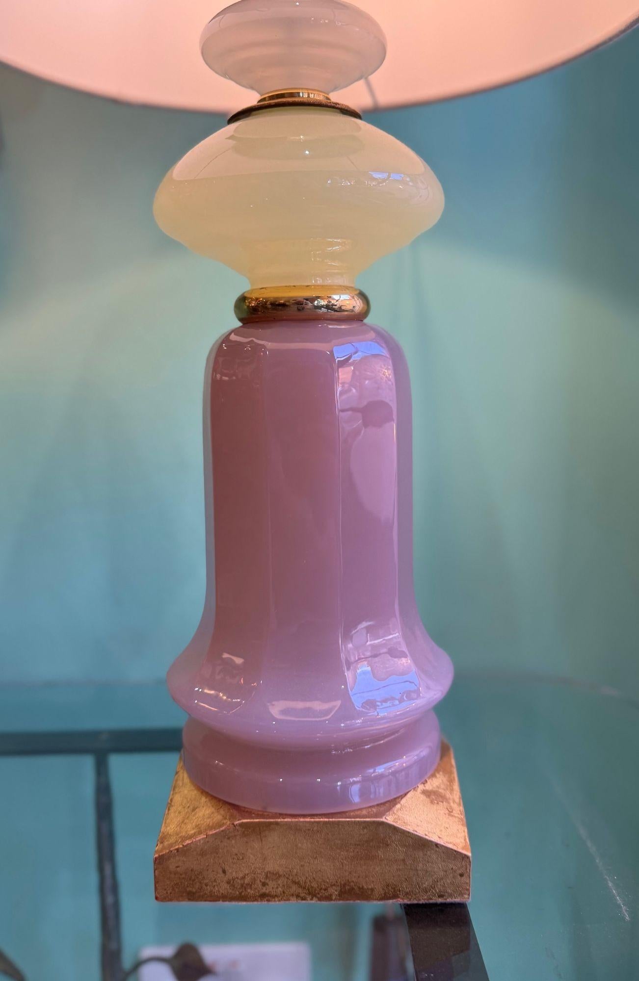 Coppia di lampade in vetro opalino di Murano color lavanda e verde degli anni '60, di Cenedese in vendita 11