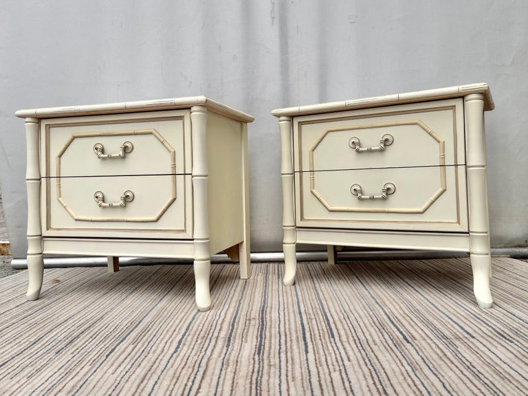 Laminated Pair of 1960s Mid Century Hollywood Regency Broyhill Faux Bamboo Nightstands For Sale