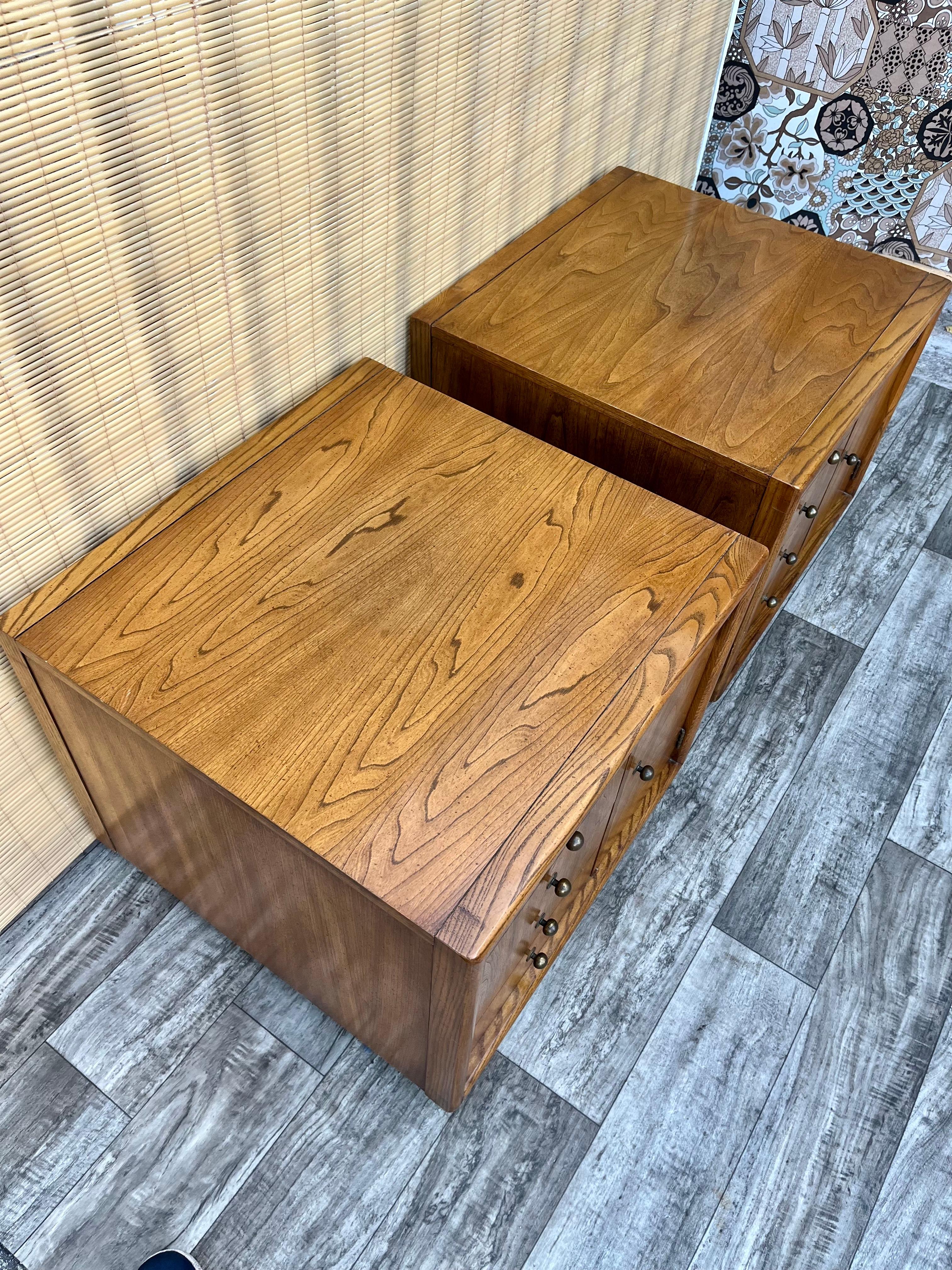 Pair of 1960s Mid-Century Modern Side Tables/Nightstands by Stanley Furniture For Sale 2