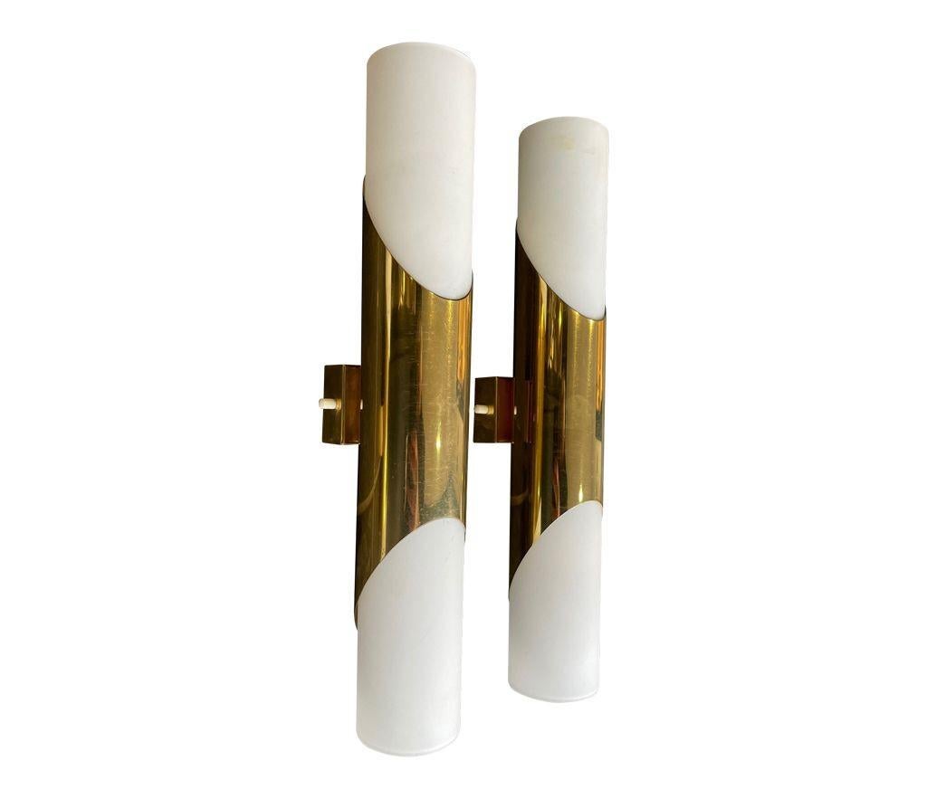 German A pair of 1960s Neuhaus Leuchten white oplaine and brass wall sconces For Sale