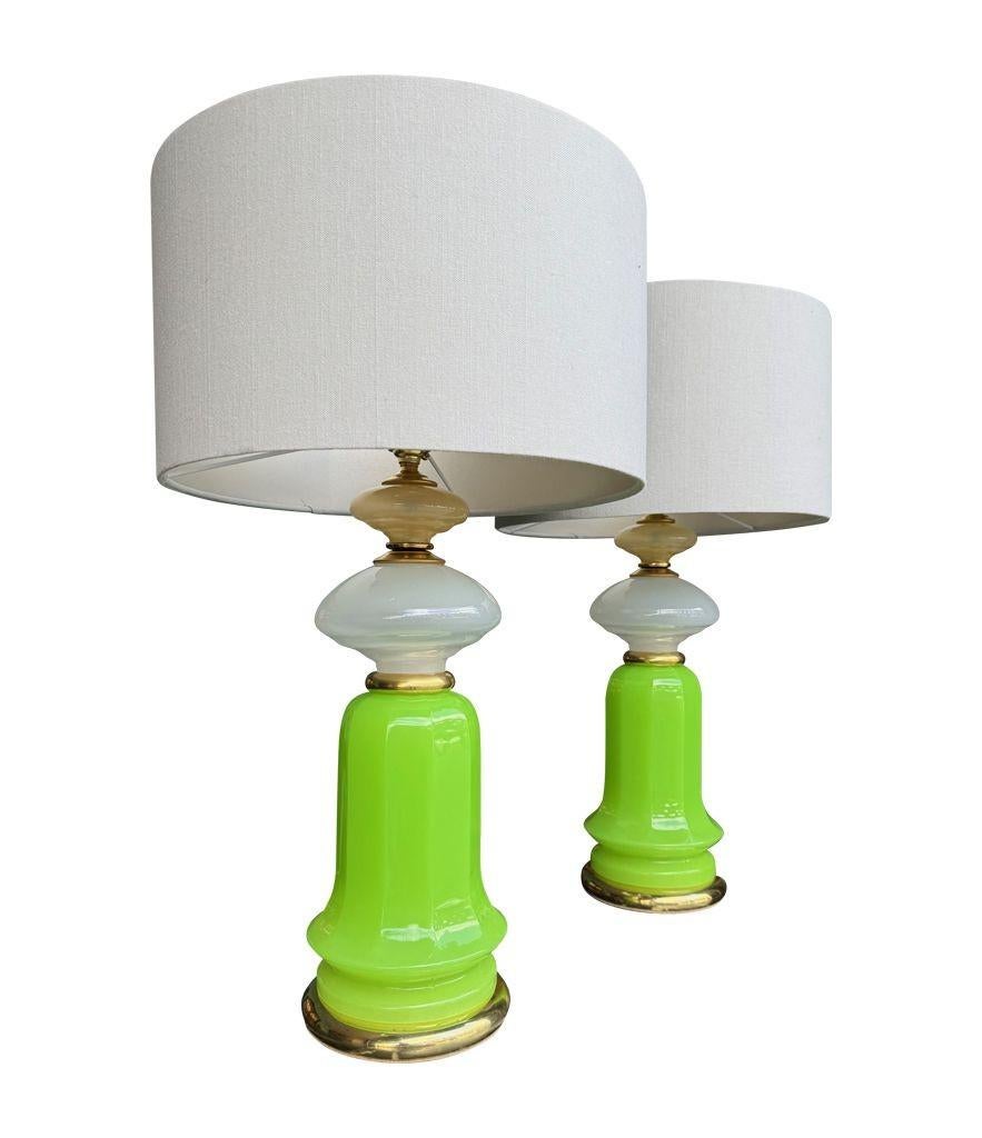 A pair of 1960s opaline, lime green Murano glass lamps by Gino Cenedese For Sale 3