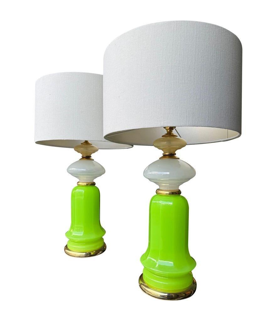 A pair of 1960s opaline, lime green Murano glass lamps by Gino Cenedese For Sale 4
