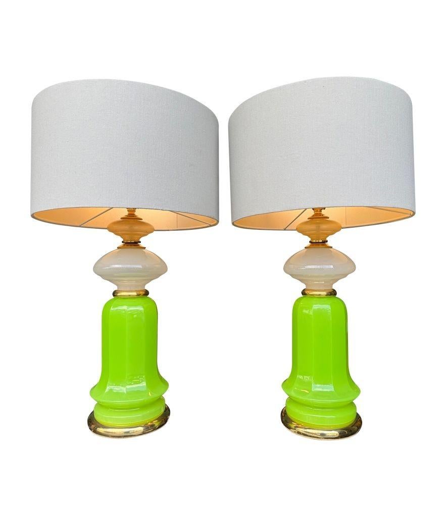 A pair of 1960s opaline, lime green Murano glass lamps by Gino Cenedese In Good Condition For Sale In London, GB