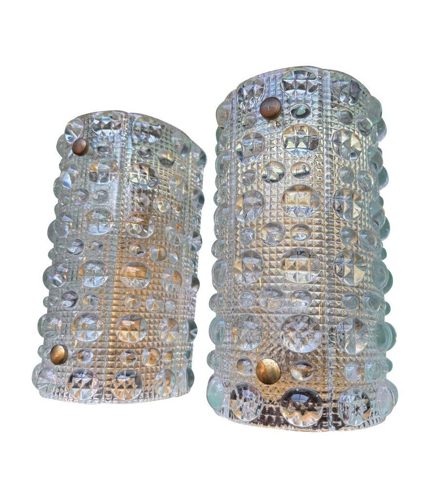 Un par de socnces de pared de cristal Orrefors de los años 60, de Carl Fagerlund para Lyfa Latón en venta