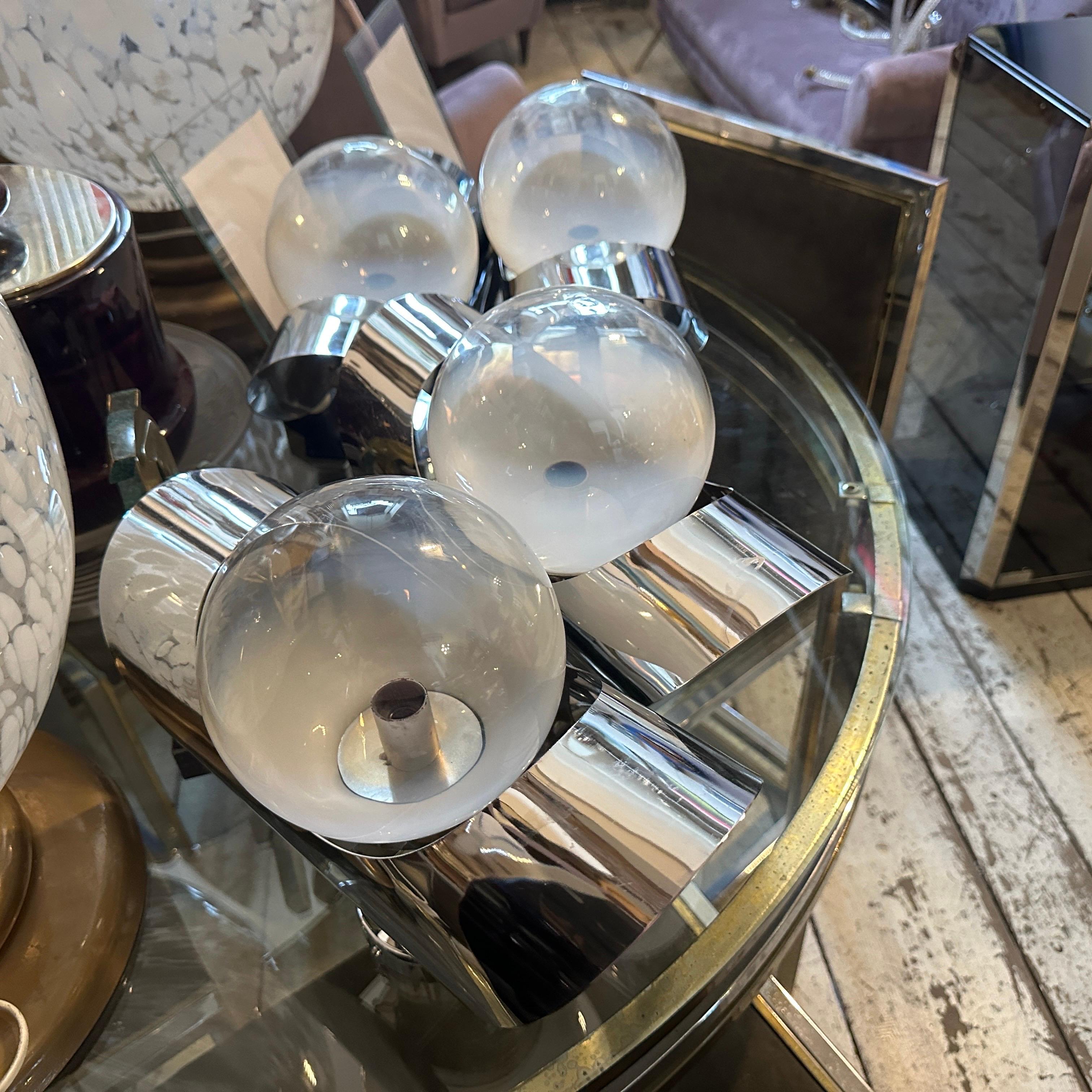 Un par de apliques de acero cromado y cristal de Murano de la Space Age de los años 60, de Mazzega en venta 3