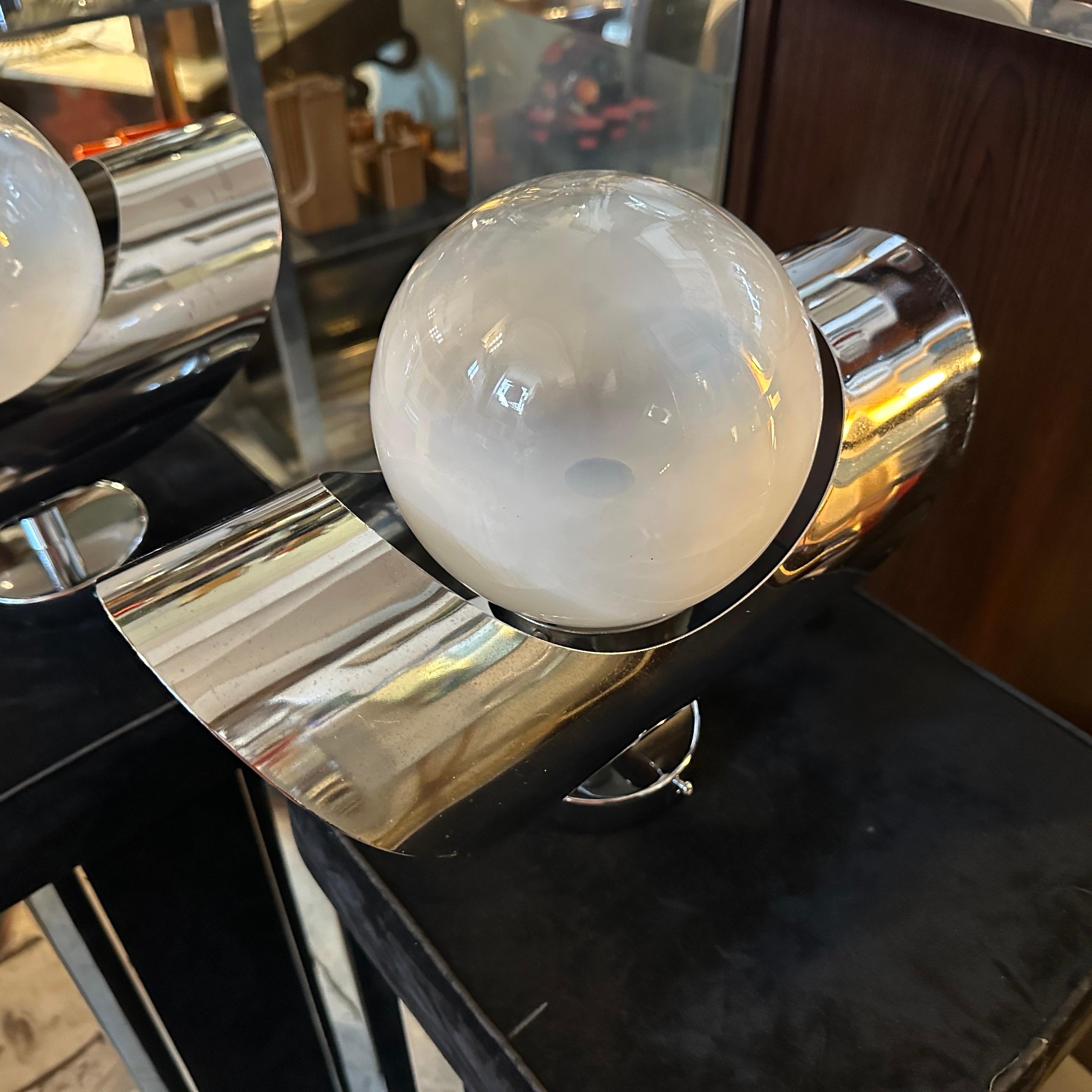Un par de apliques de acero cromado y cristal de Murano de la Space Age de los años 60, de Mazzega en venta 7