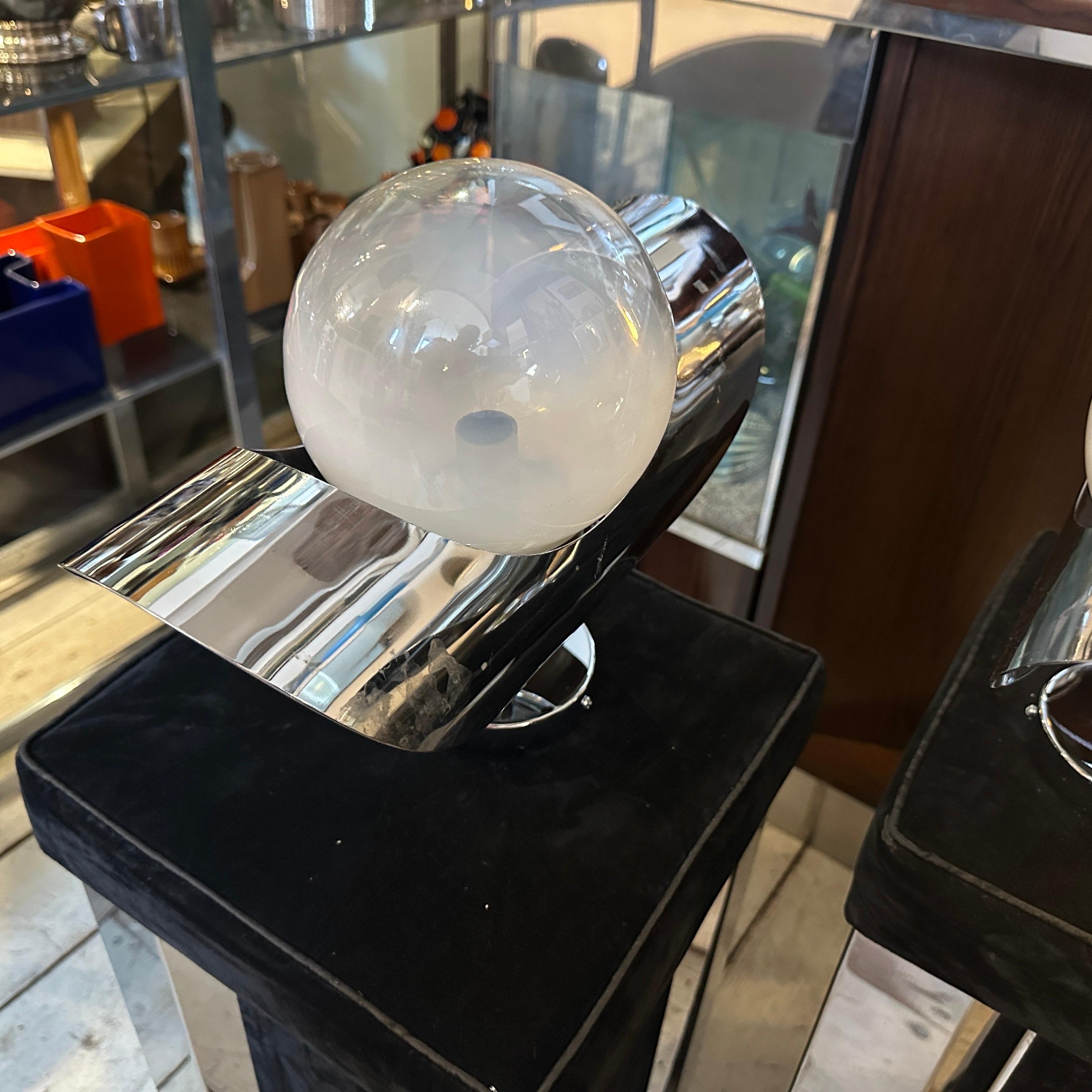 Un par de apliques de acero cromado y cristal de Murano de la Space Age de los años 60, de Mazzega en venta 10