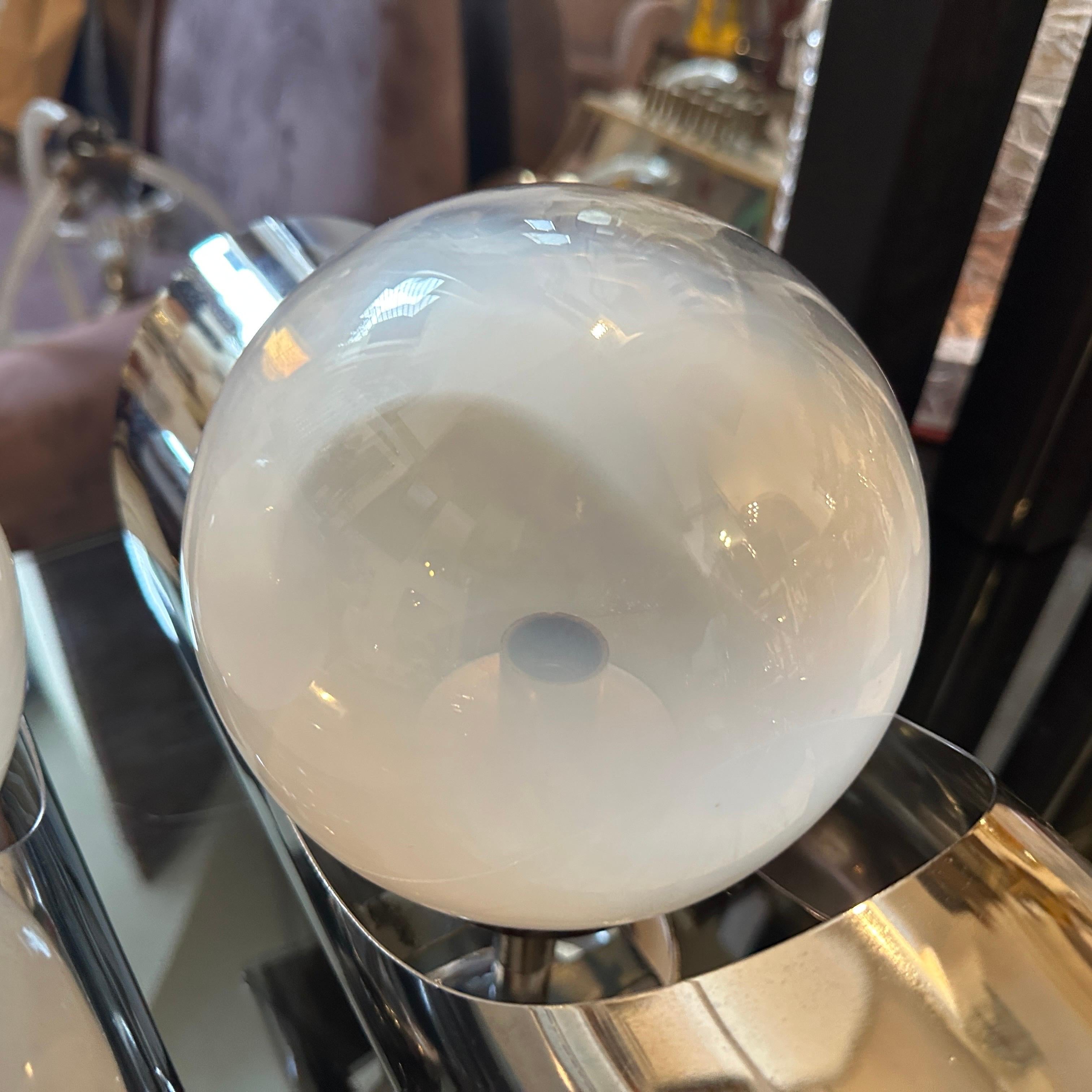 Un par de apliques de acero cromado y cristal de Murano de la Space Age de los años 60, de Mazzega en venta 1