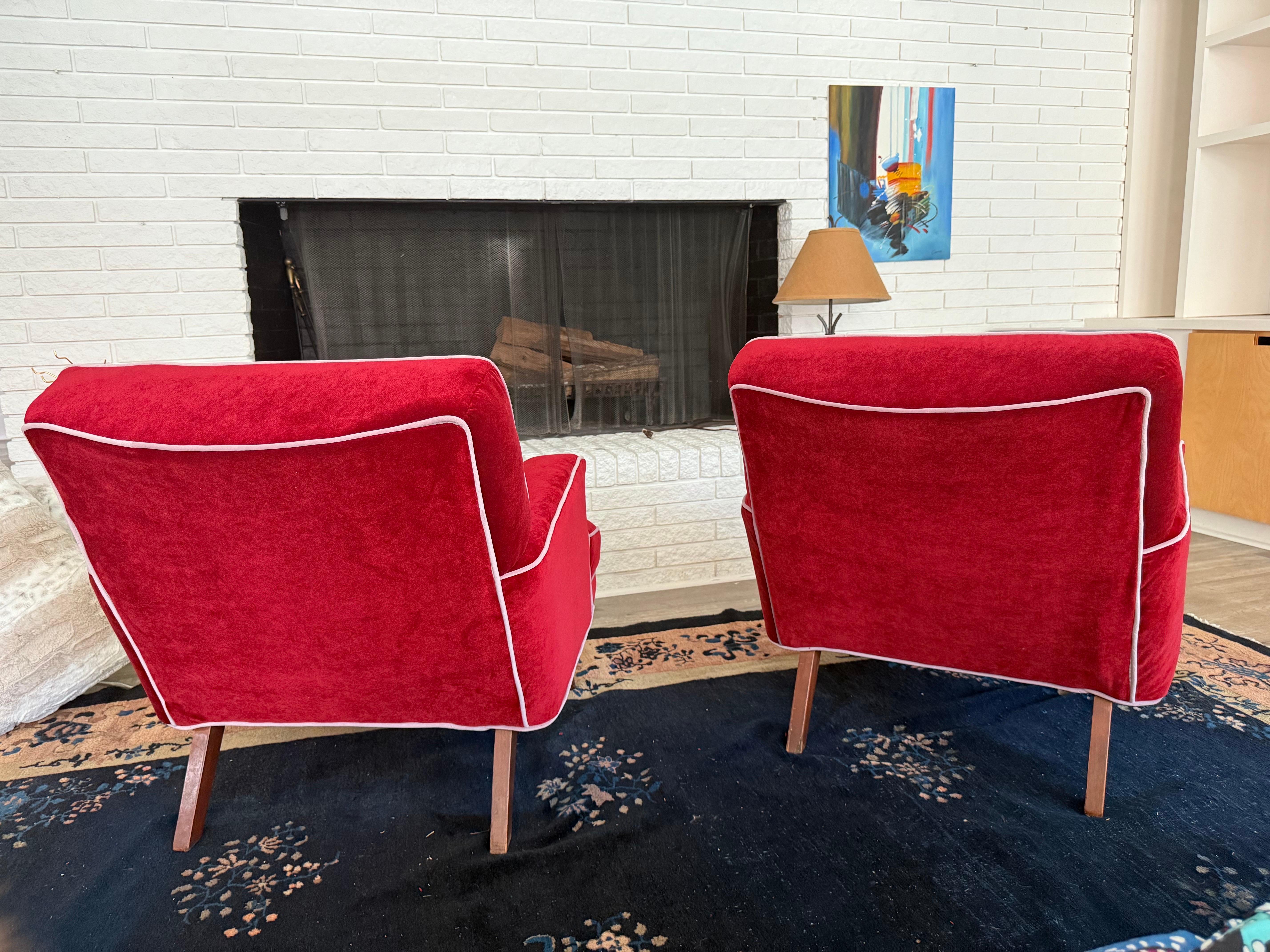 A pair of 1960s Swedish Modern Club Chairs in Merlot Velvet and Lavender For Sale 5