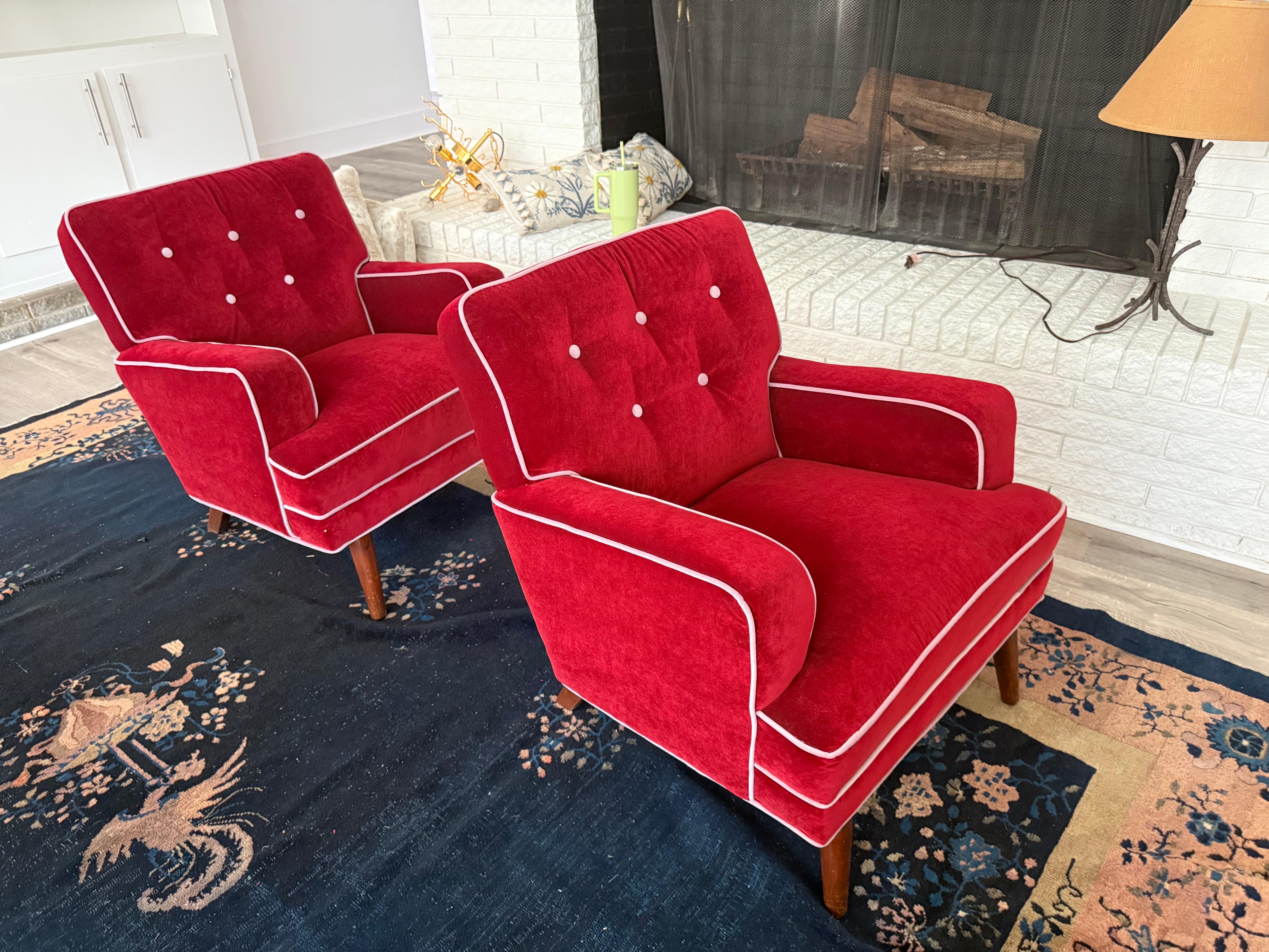 A pair of 1960s Swedish Modern Club Chairs in Merlot Velvet and Lavender For Sale 7