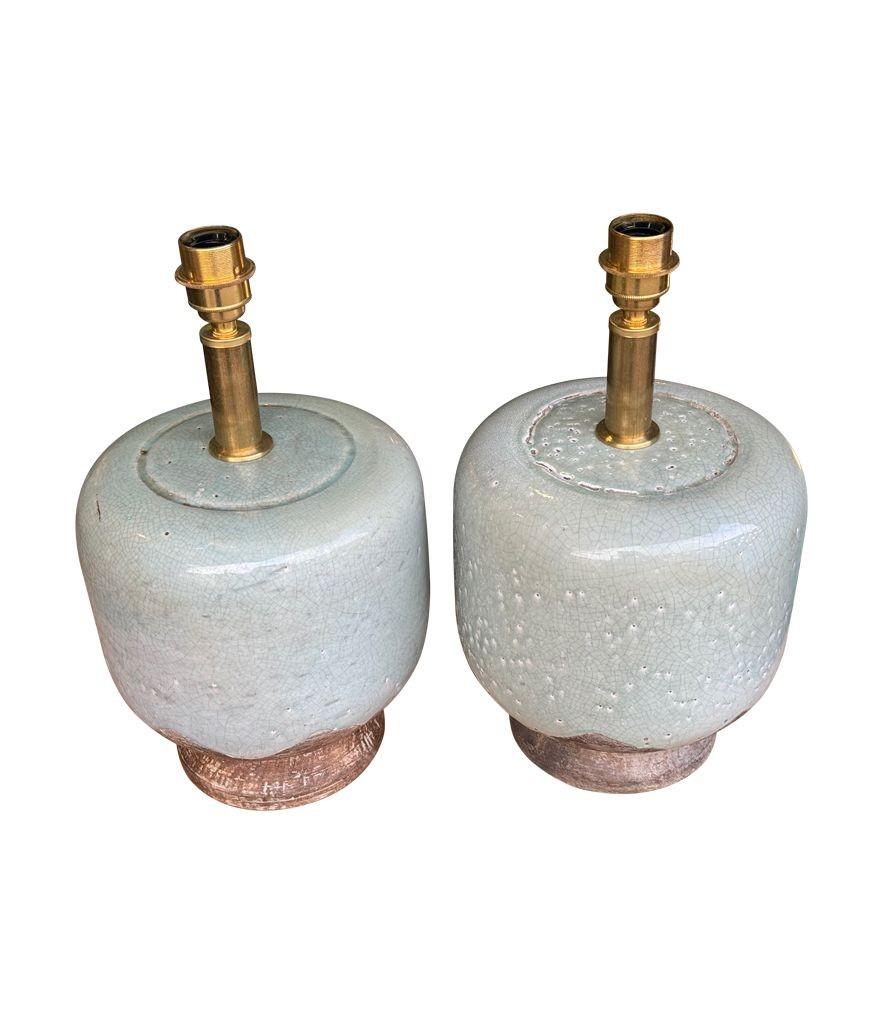 italien Paire de lampes en céramique émaillée craquelée de style chinoiserie des années 1970 par Ugo Zaccanini en vente