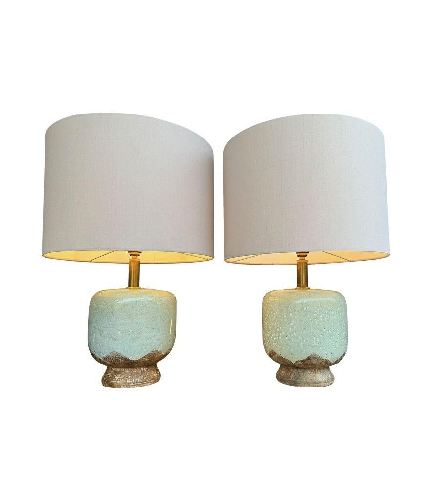 Paire de lampes en céramique émaillée craquelée de style chinoiserie des années 1970 par Ugo Zaccanini en vente 1