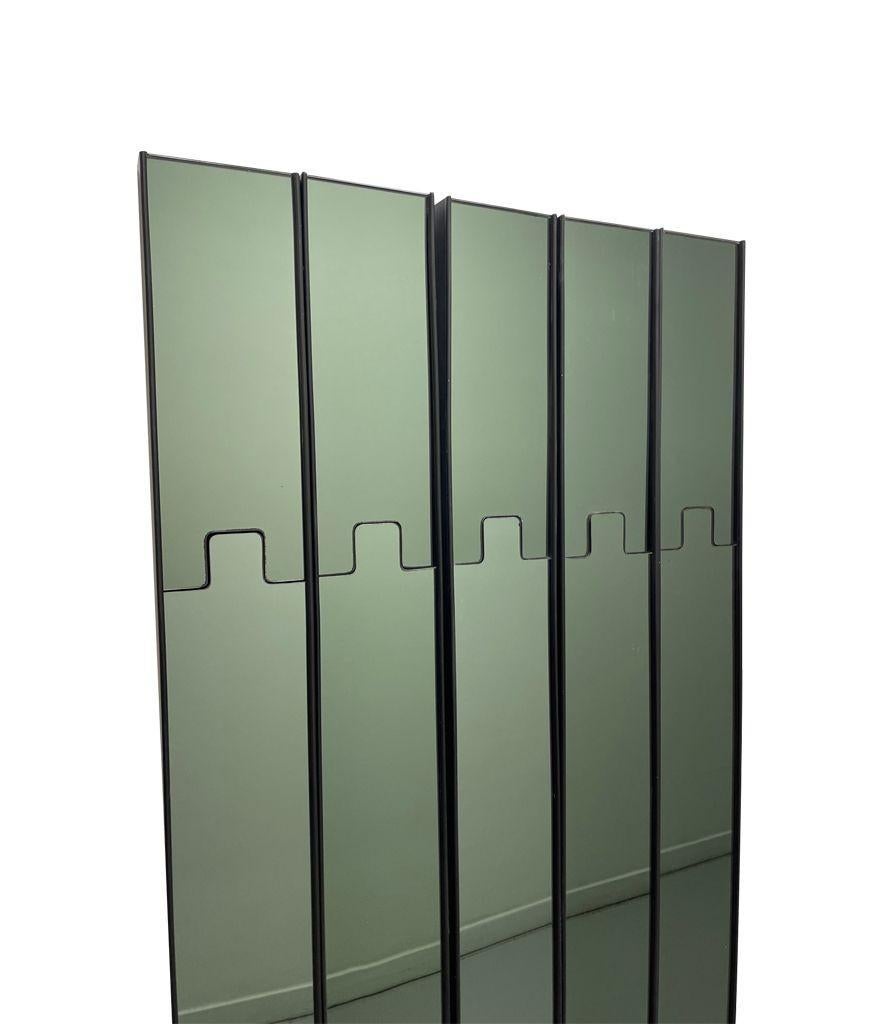 Mid-Century moderno Coppia di specchi appendiabiti 