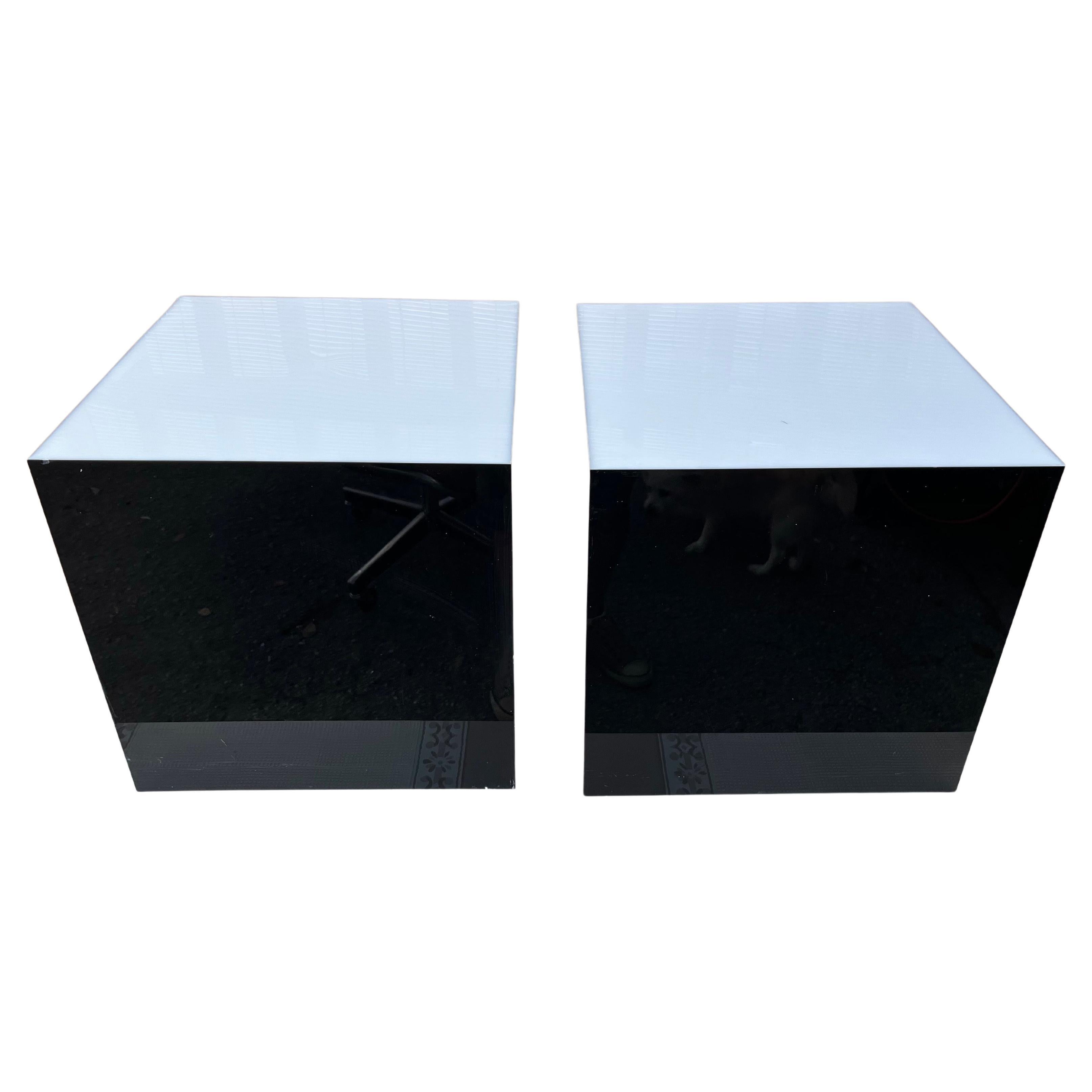Paar 1970er Mid-Century Modern Schwarz Lucite Cube Tischlampen