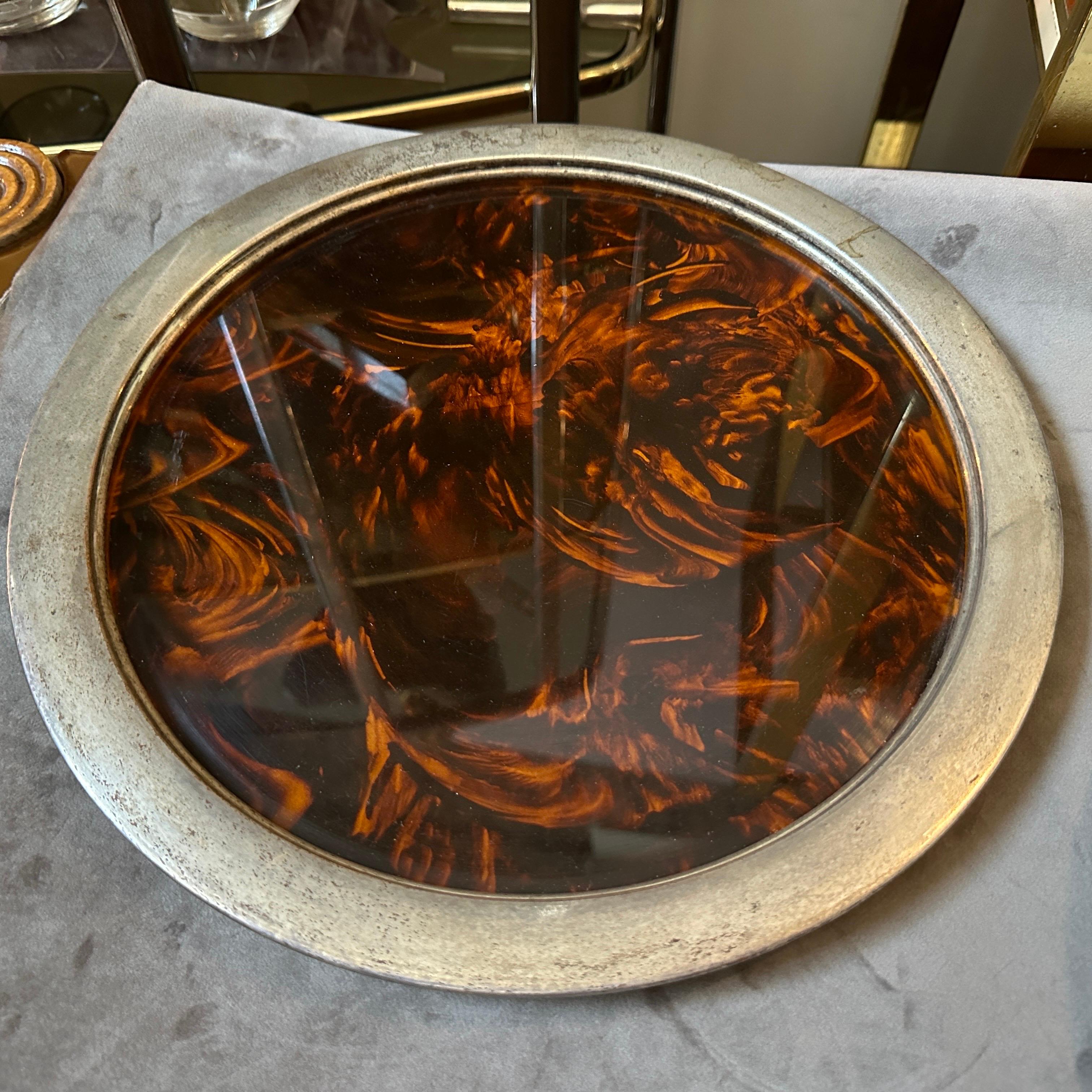 A Pair of 1970s Mid-Century Modern Fake Tortoise Lucite Round Trays by Guzzini 4