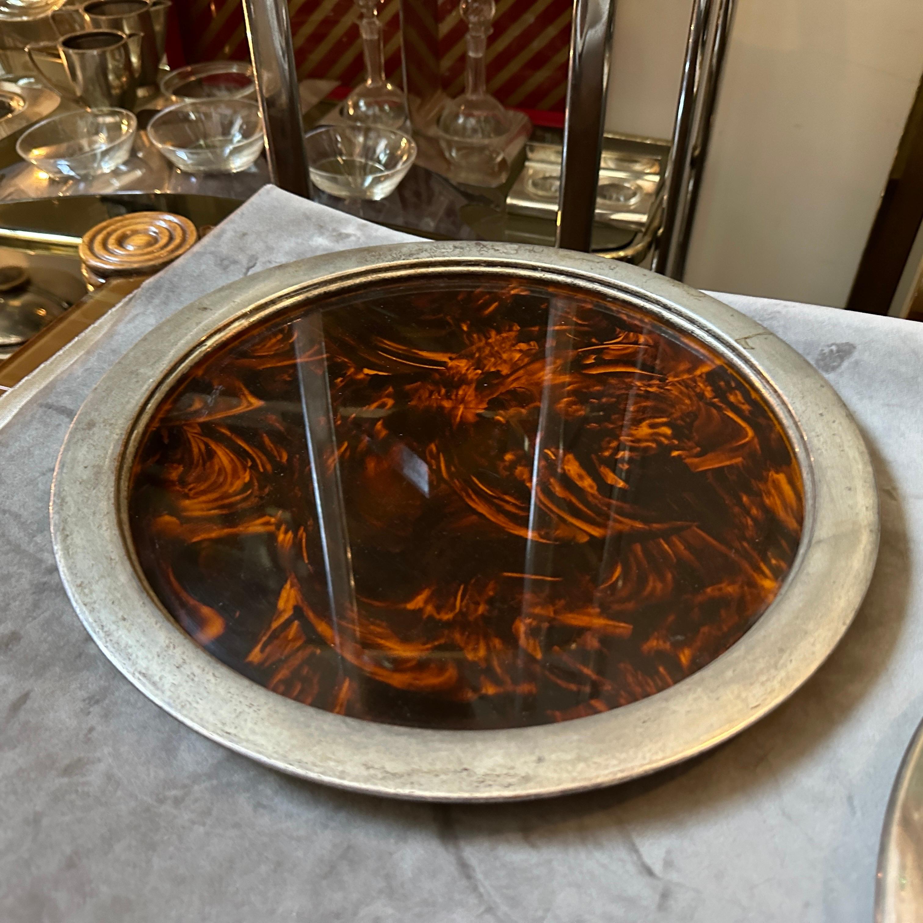A Pair of 1970s Mid-Century Modern Fake Tortoise Lucite Round Trays by Guzzini 3