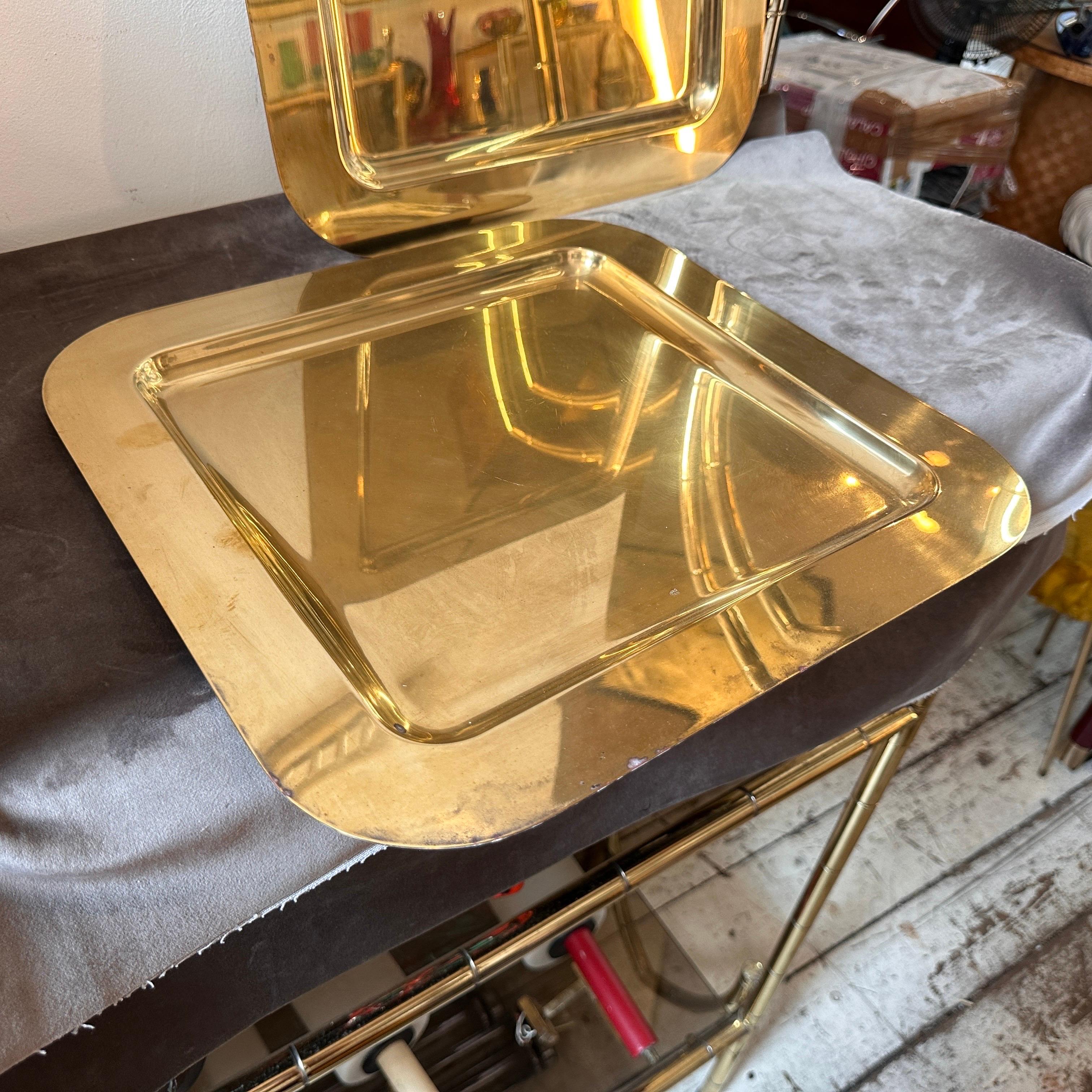 20th Century A pair of 1970s Mid-Century Modern Solid Brass Square Italian Serving Trays For Sale