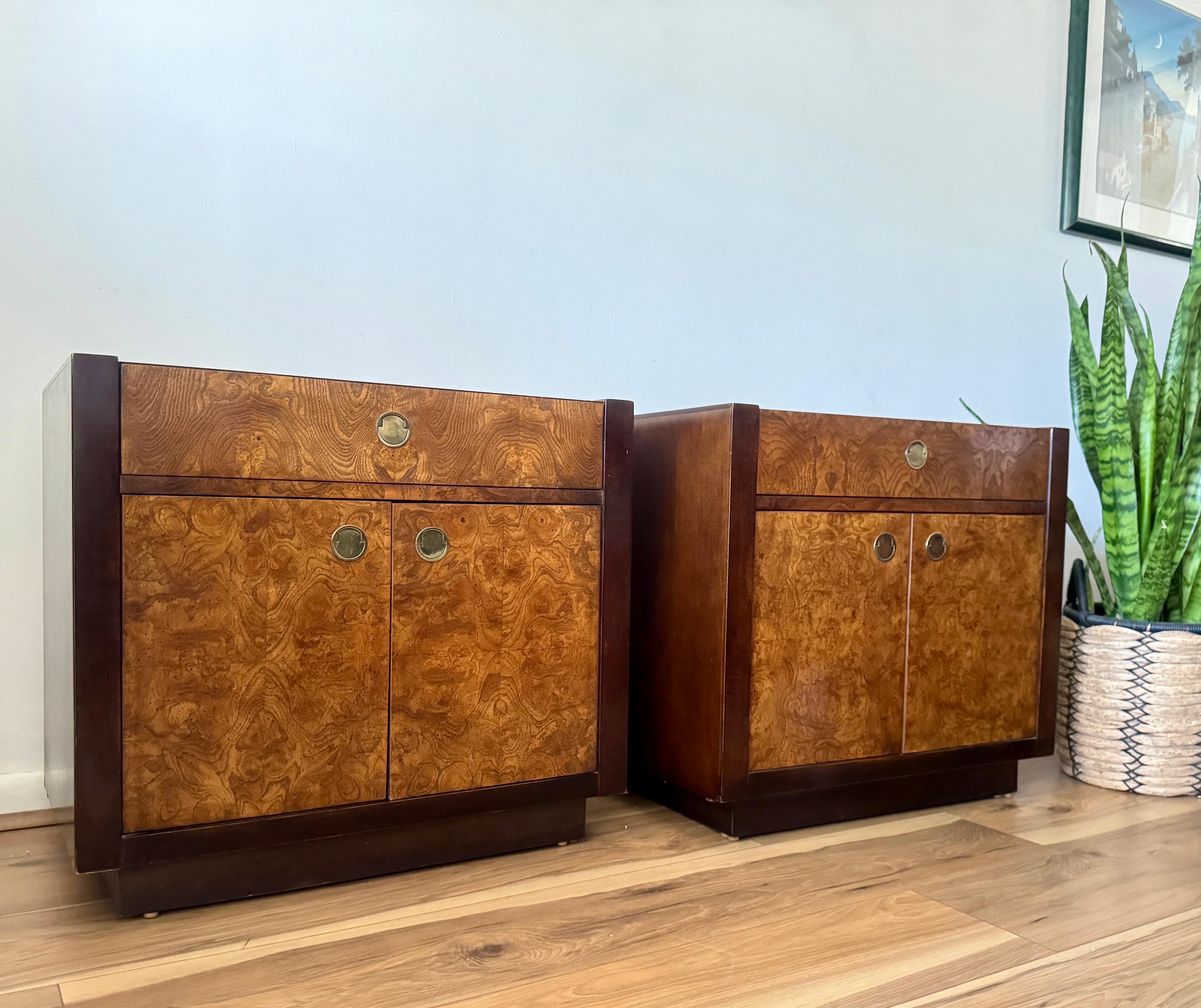 A Pair of 1970s Milo Baughman Style Burl Wood Nightstands by Century Furniture  For Sale 3