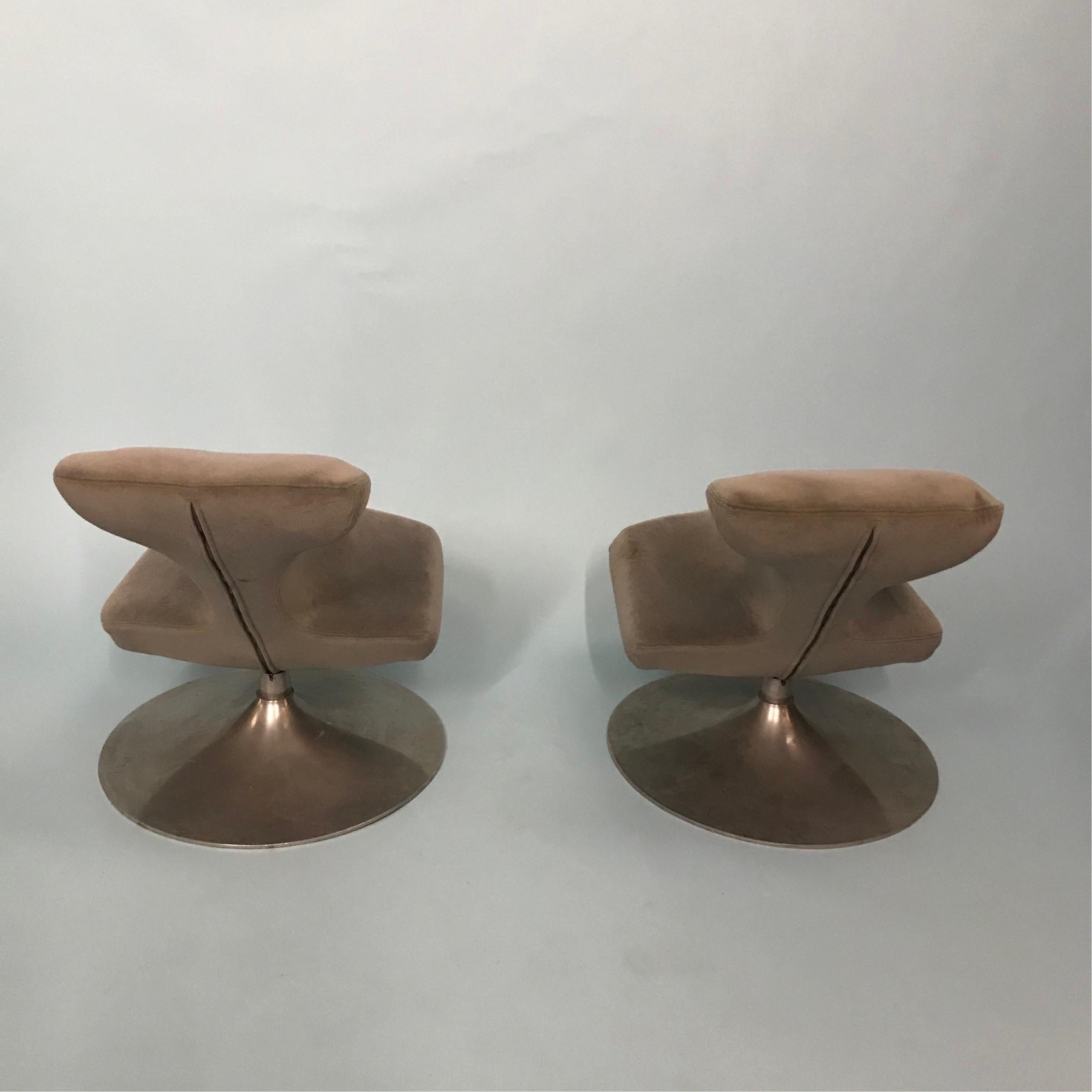 A Pair of 1970’s Radical Modern French Kneeling Stools attributed to Artifort In Good Condition For Sale In Fort mill, SC