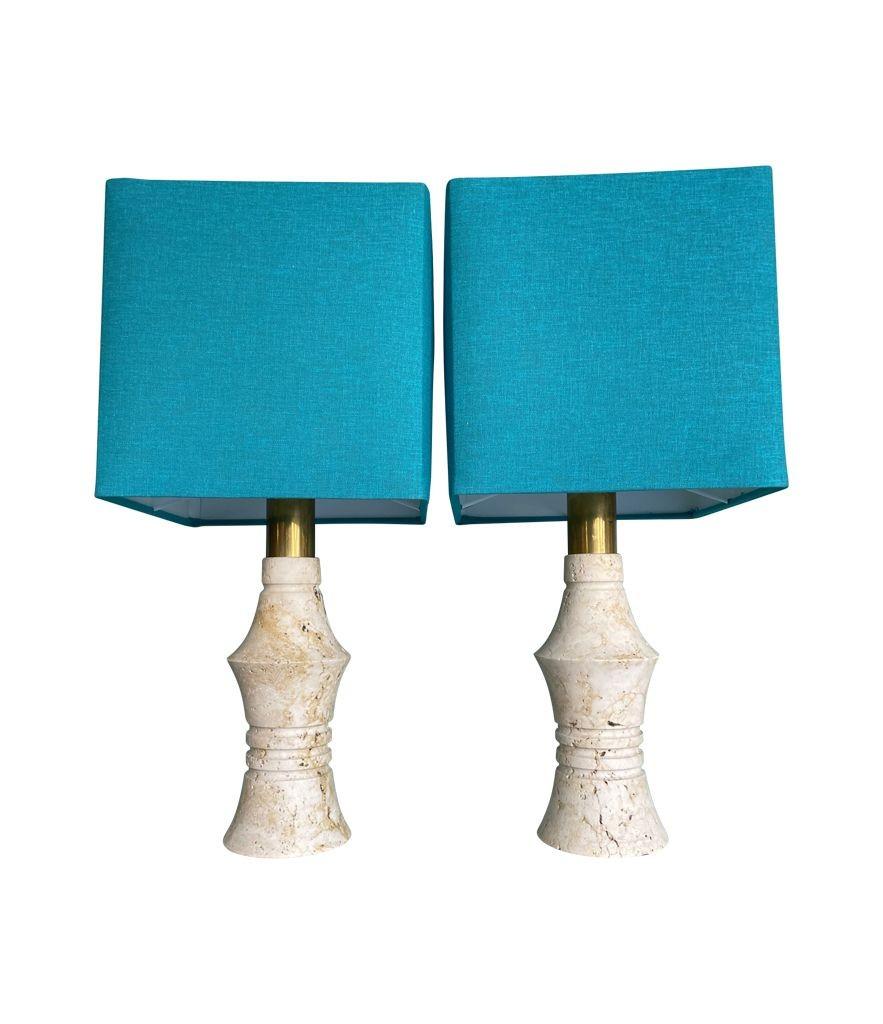A pair of 1970s sculptural shaped travertine lamps by Fratelli Mannelli For Sale 6