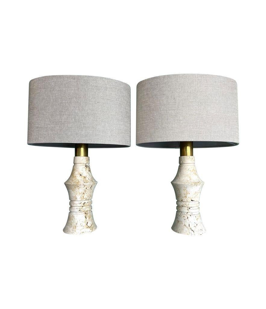 Brass A pair of 1970s sculptural shaped travertine lamps by Fratelli Mannelli For Sale