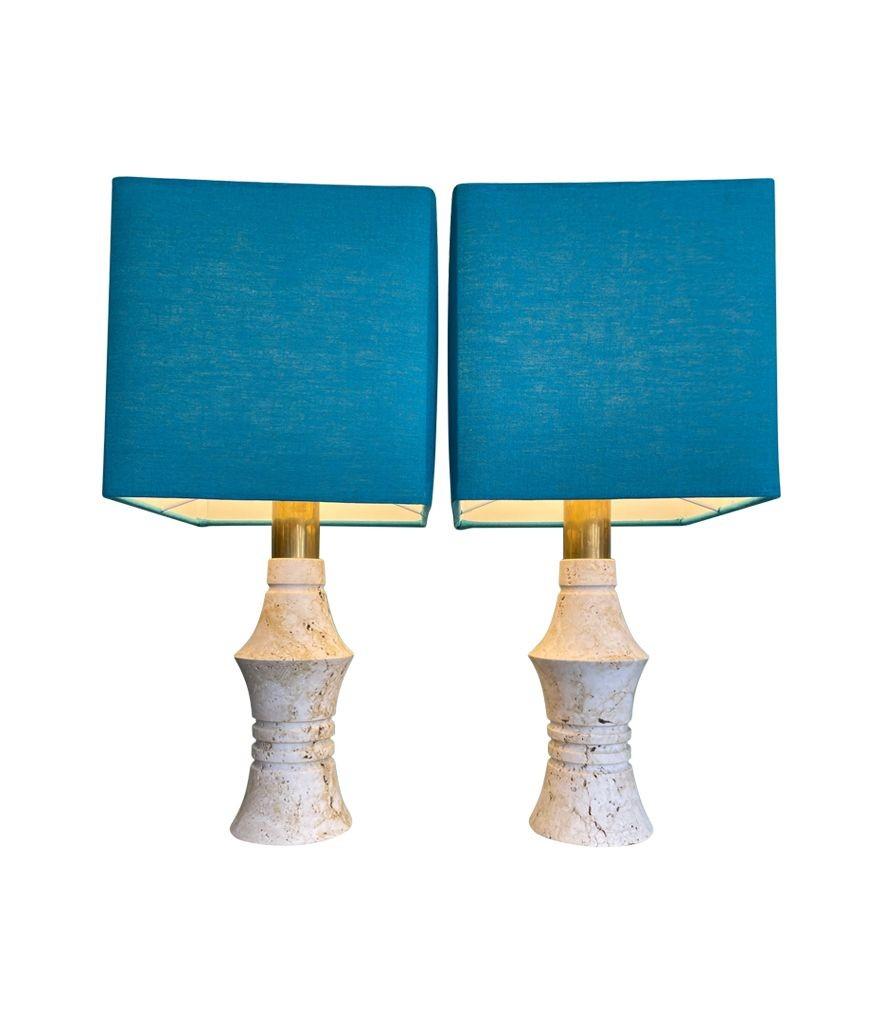 A pair of 1970s sculptural shaped travertine lamps by Fratelli Mannelli For Sale 2