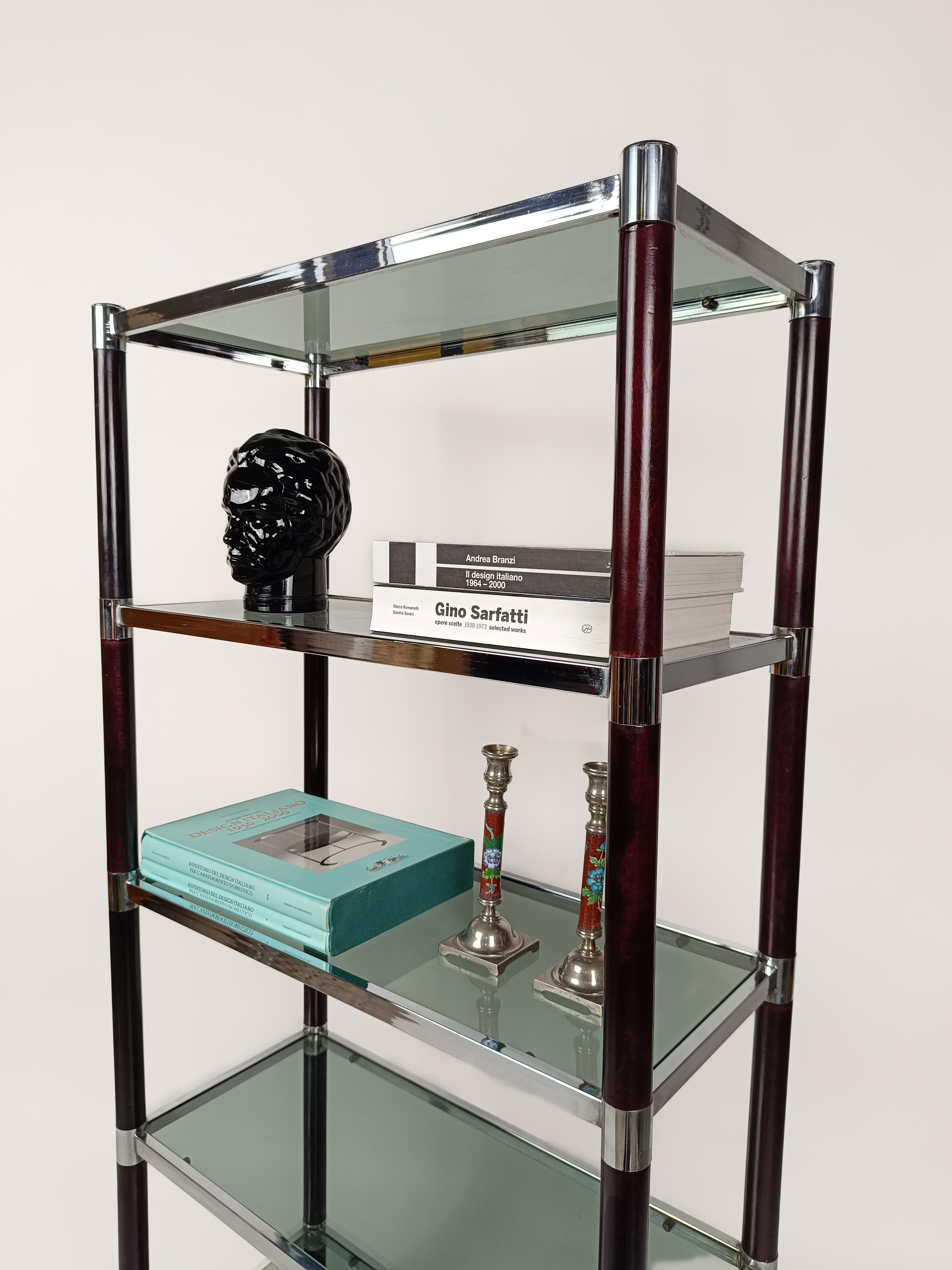A Pair of 1970s Shelves / étagère in Chromed Metal, Solid Wood and Smoked Glass  For Sale 1