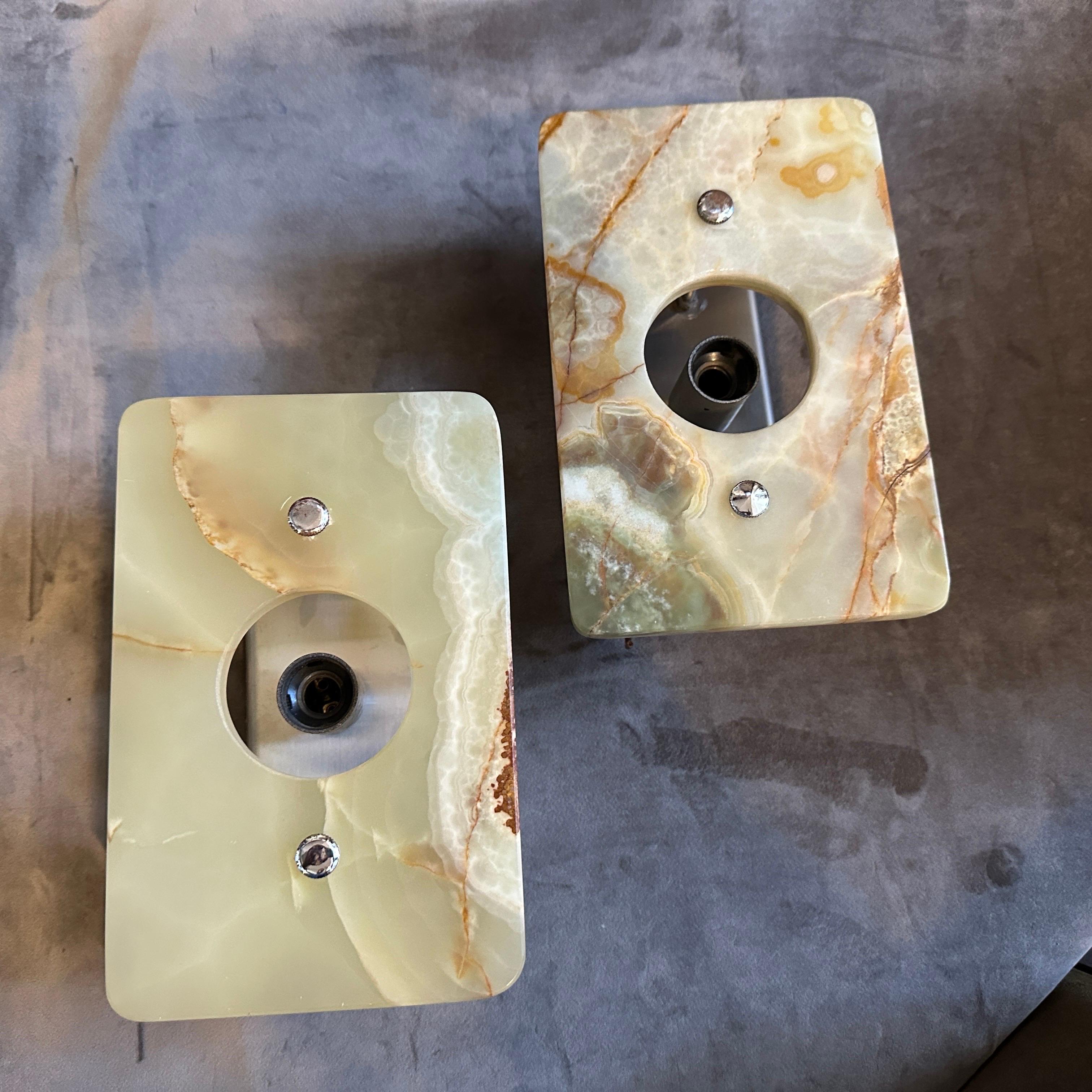 A Pair of 1970s Space Age Green and Brown Onyx Marble Italian Wall Sconces For Sale 5