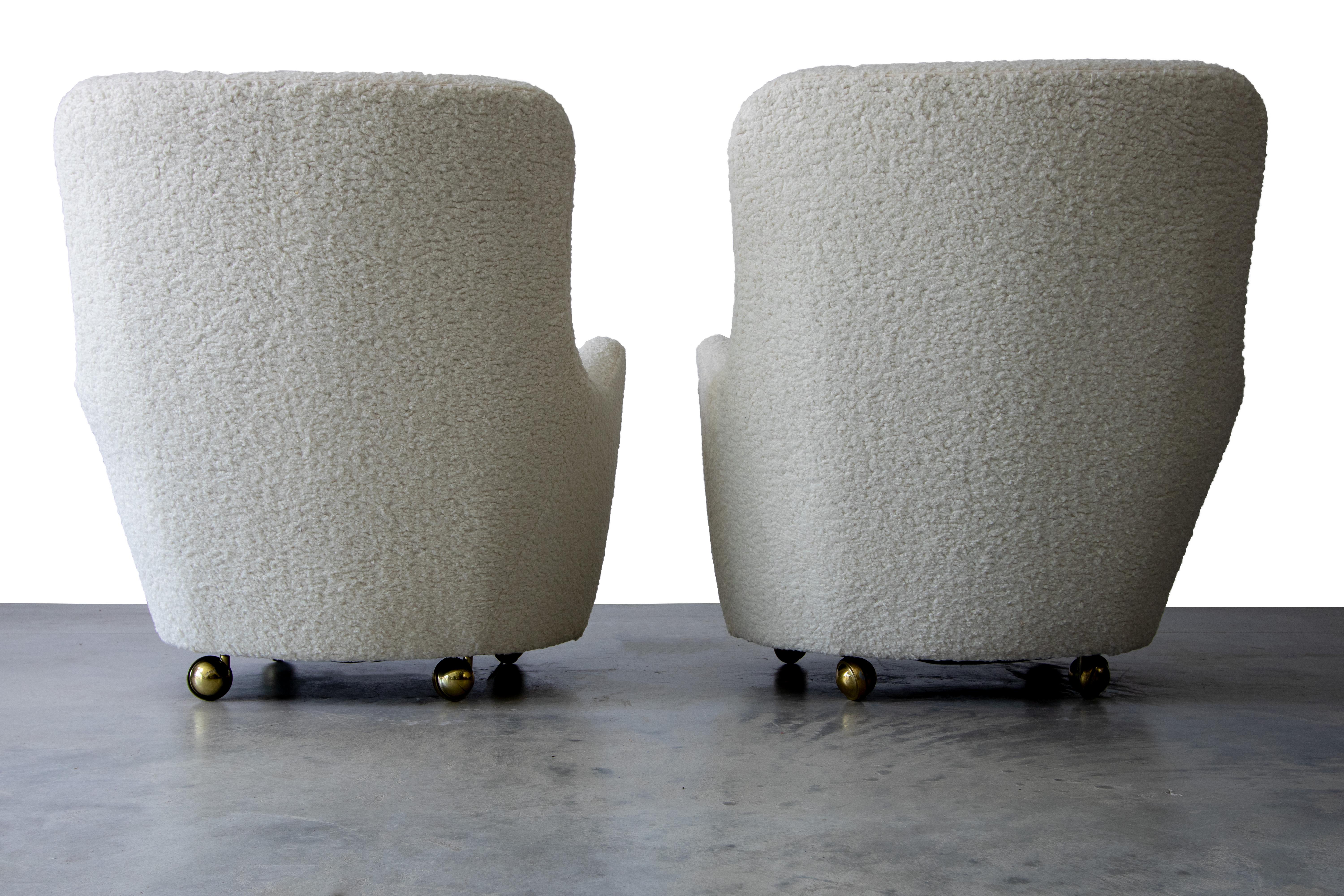 Mid-Century Modern Pair of 1970s Vladimir Kagan 