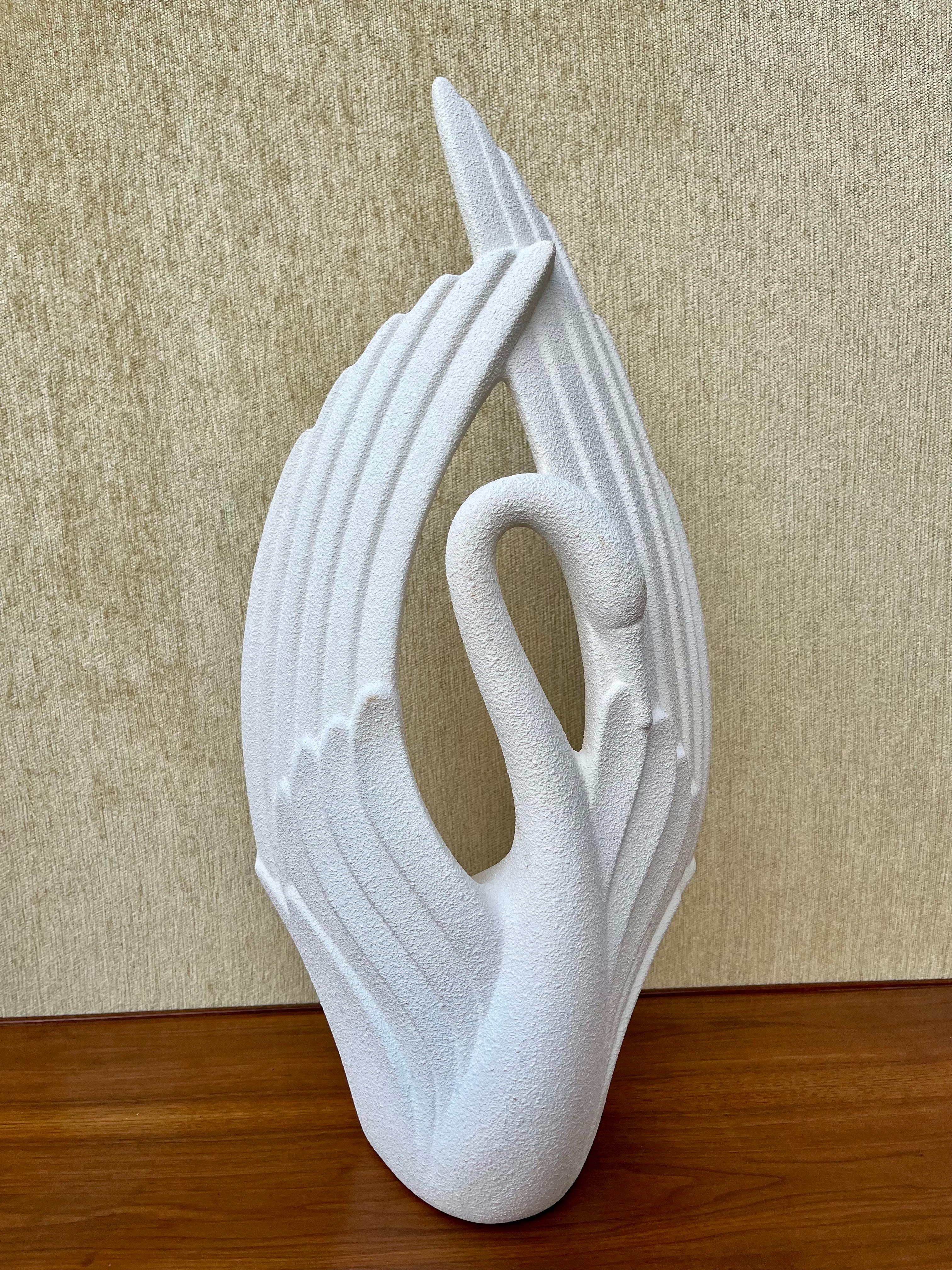 Ein Paar 1980er Art Deco Revival Haeger Pottery Swan Sculptures. 9