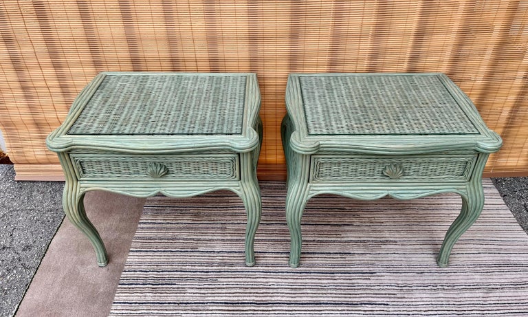 American Pair of 1980s Coastal Style Wicker Night Stands by Whitecraft Furniture For Sale