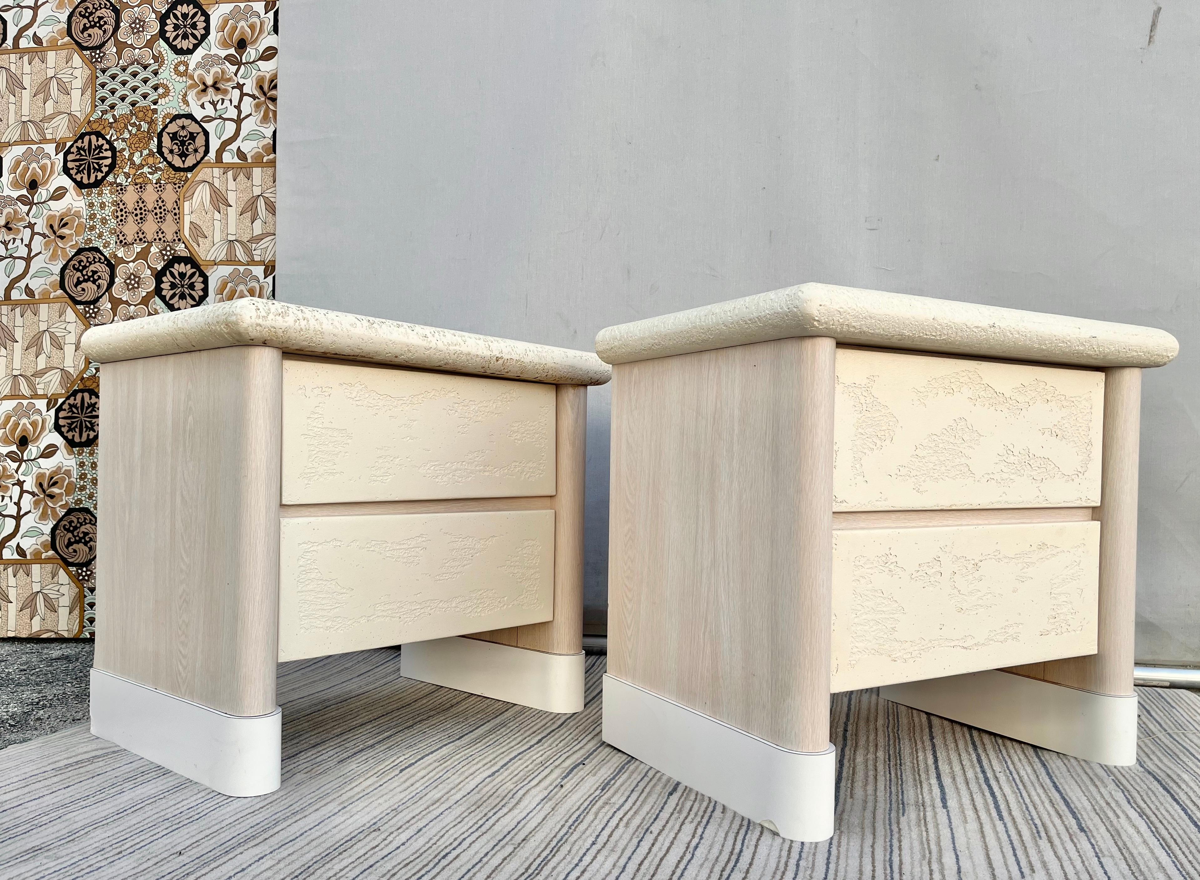 Pair of 1980s Postmodern Texture Faux Stone Nightstands In Good Condition In Miami, FL