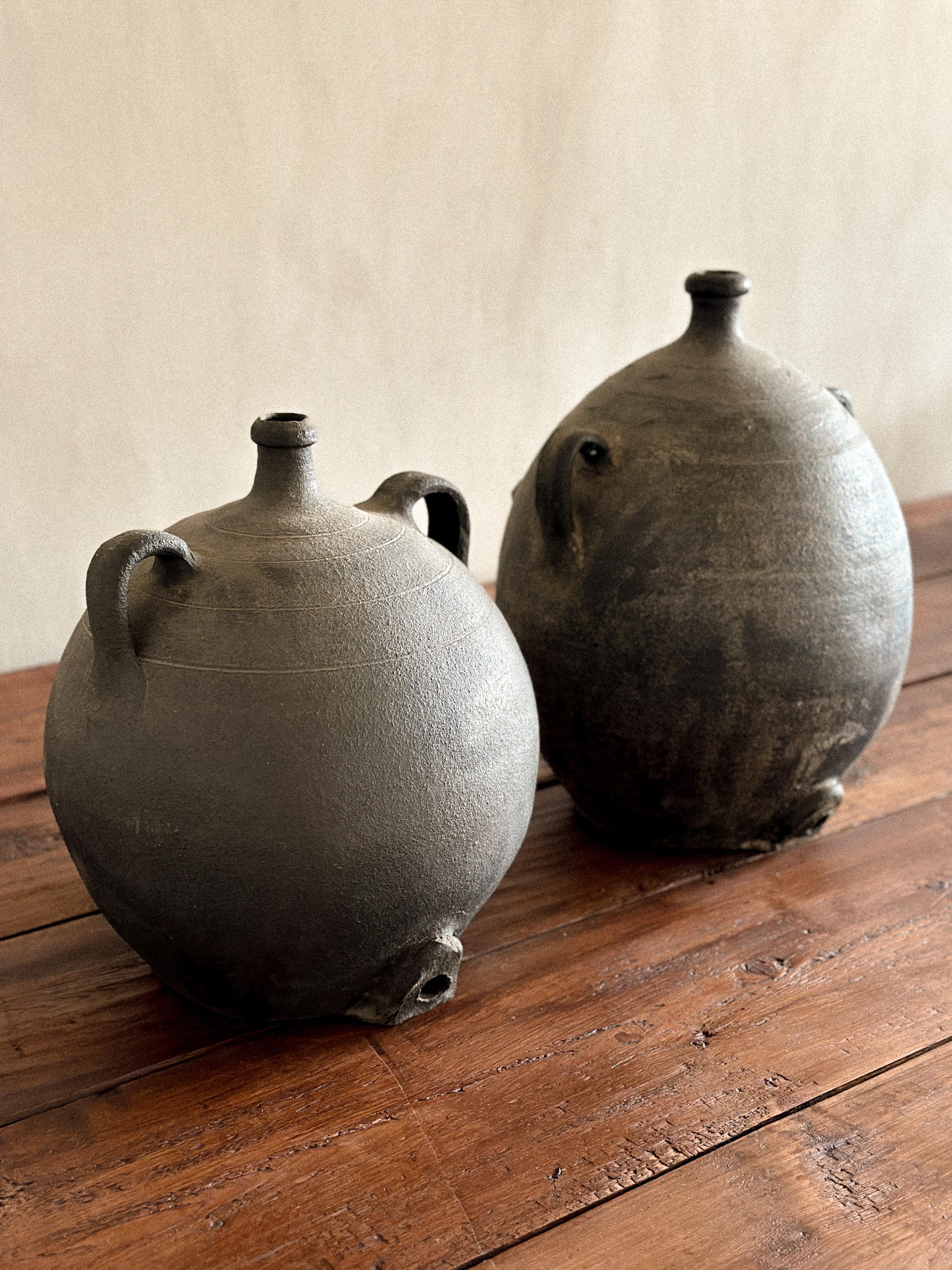 Spagnolo Coppia di vasi Wabi Sabi antichi del XIX secolo, Spagna, fine 1800 circa in vendita