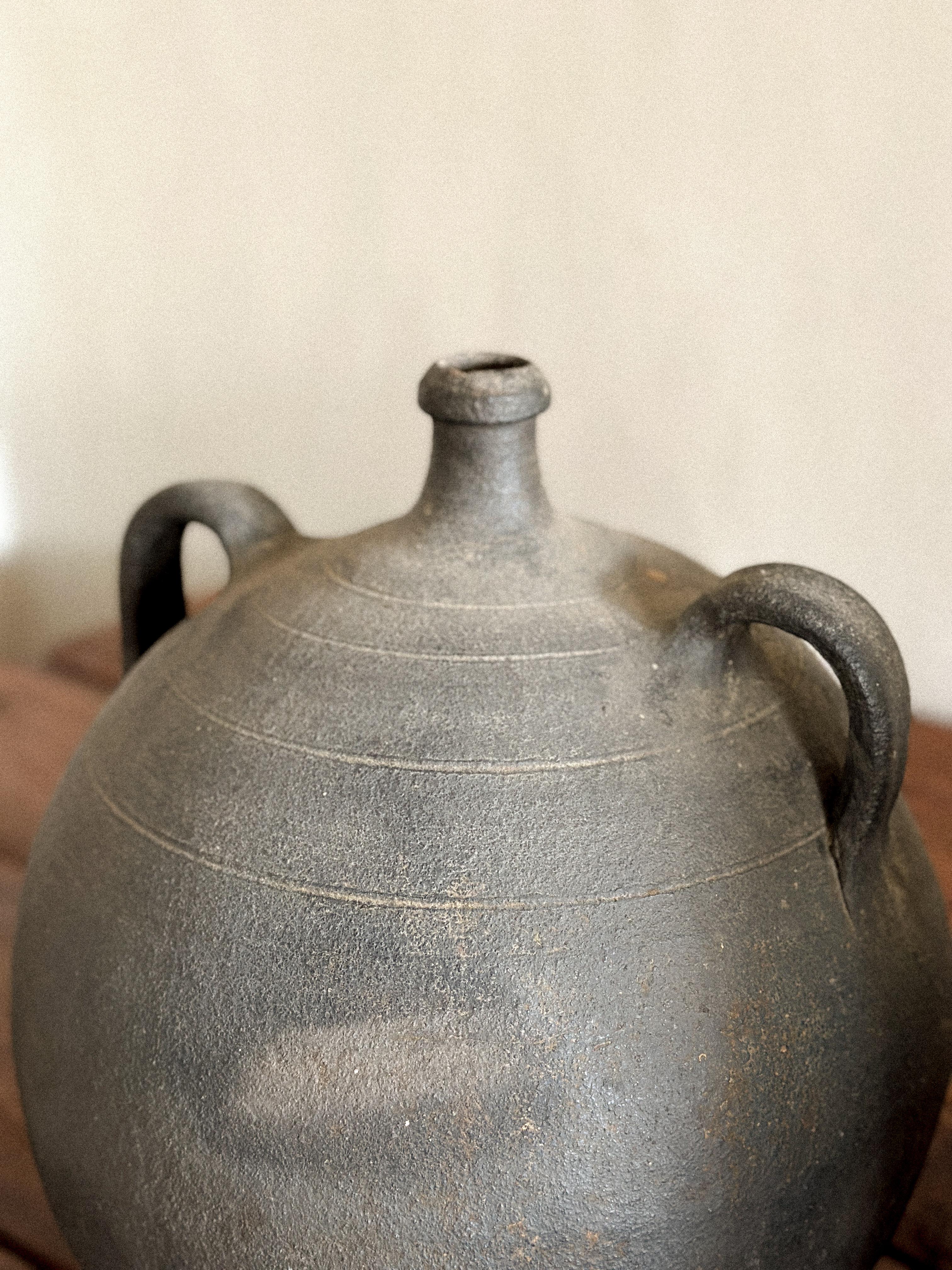 Fatto a mano Coppia di vasi Wabi Sabi antichi del XIX secolo, Spagna, fine 1800 circa in vendita