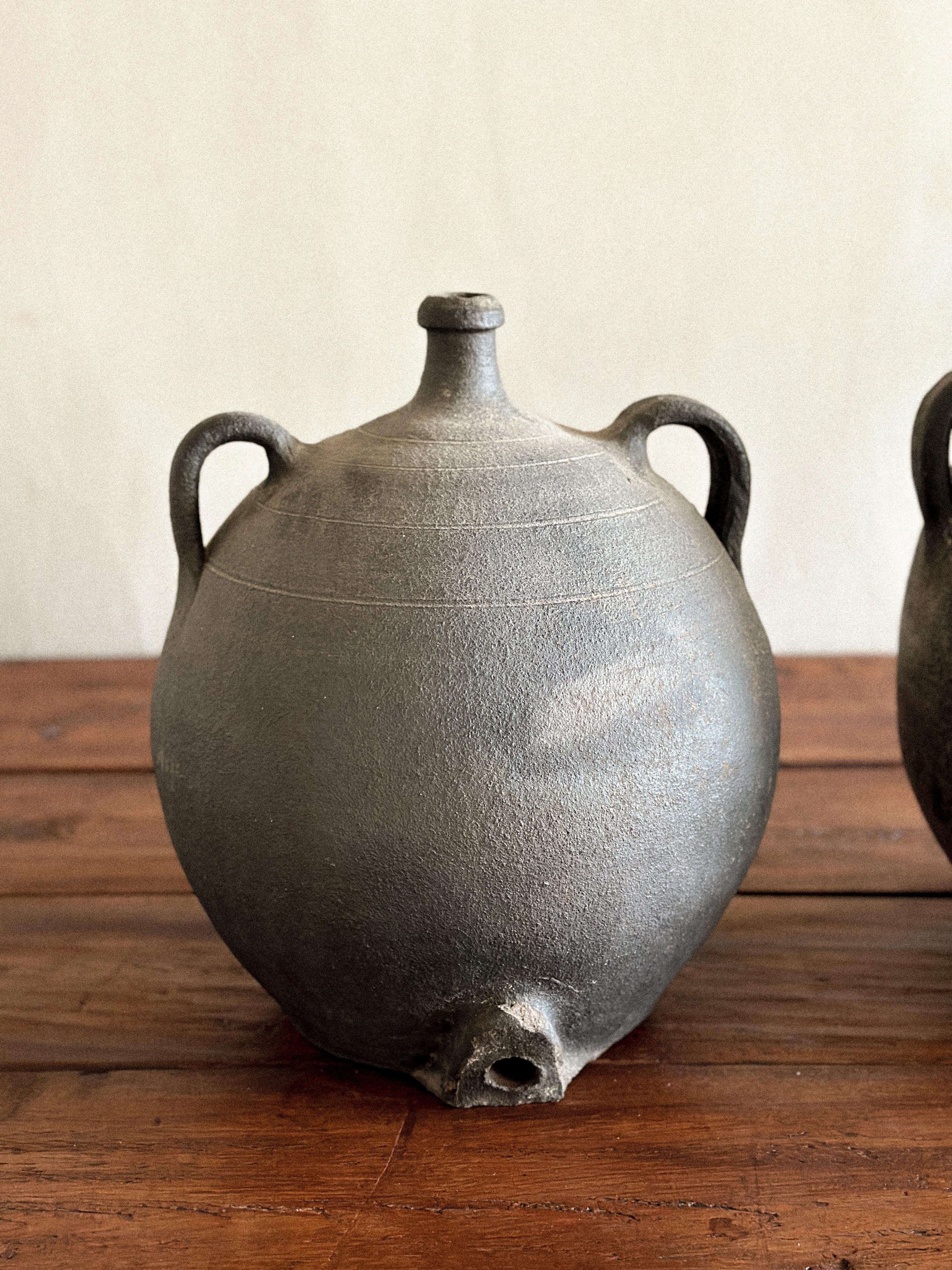 Coppia di vasi Wabi Sabi antichi del XIX secolo, Spagna, fine 1800 circa in vendita 1