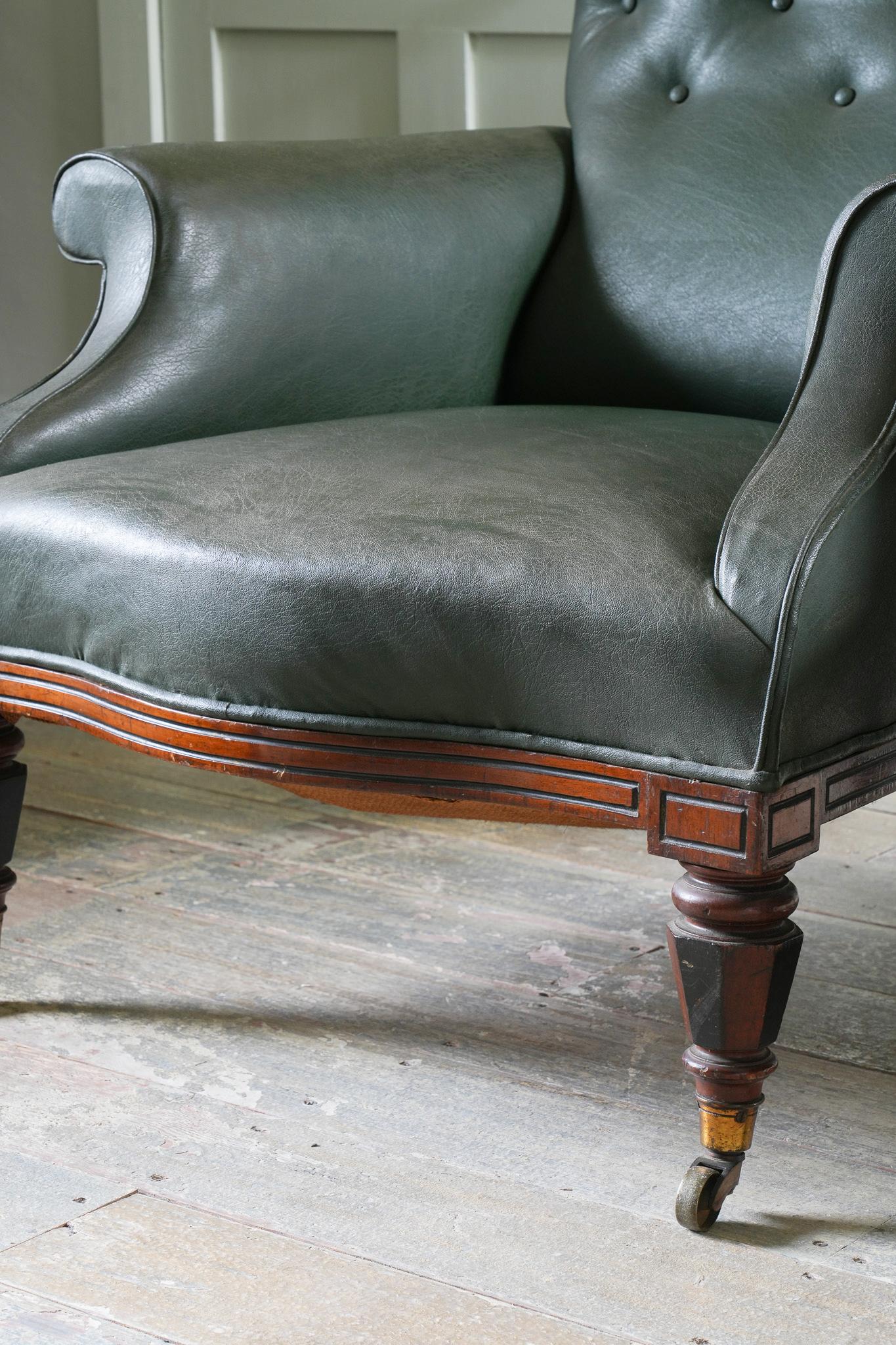 Paire de fauteuils du XIXe siècle par George Trollope en vente 6