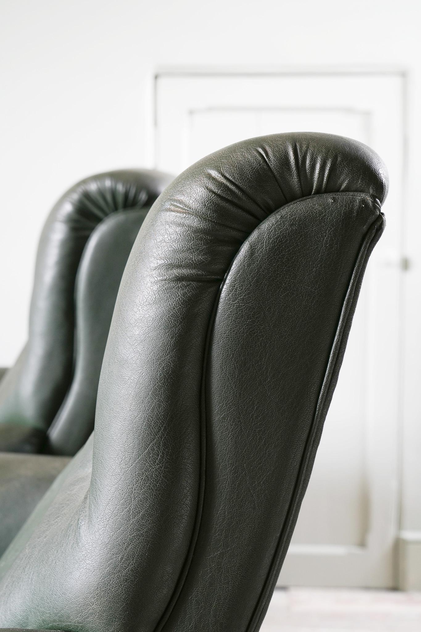 Paire de fauteuils du XIXe siècle par George Trollope en vente 15