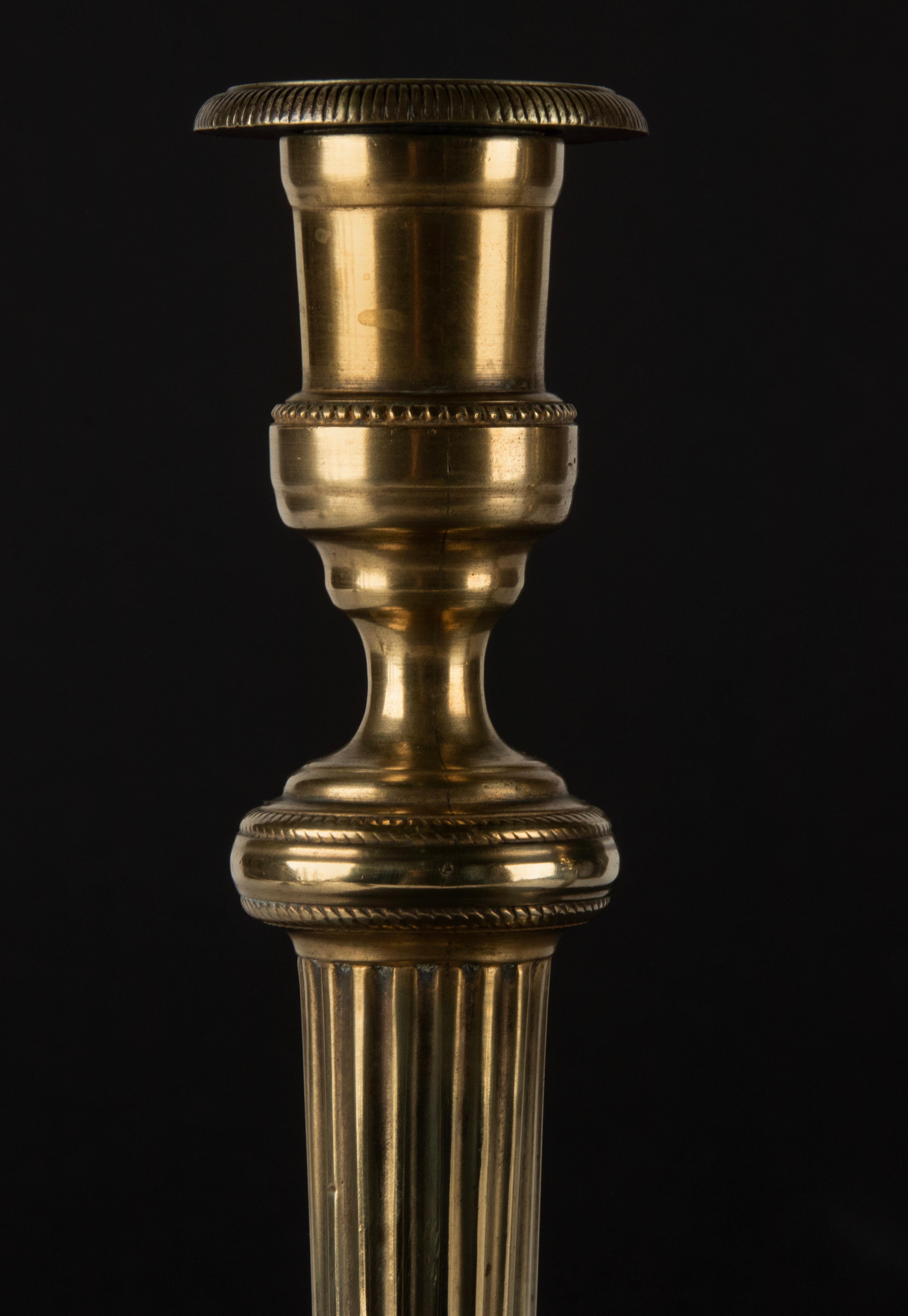 A Pair of 19th Century Brass Louis XVI Style Candlesticks In Good Condition For Sale In Casteren, Noord-Brabant