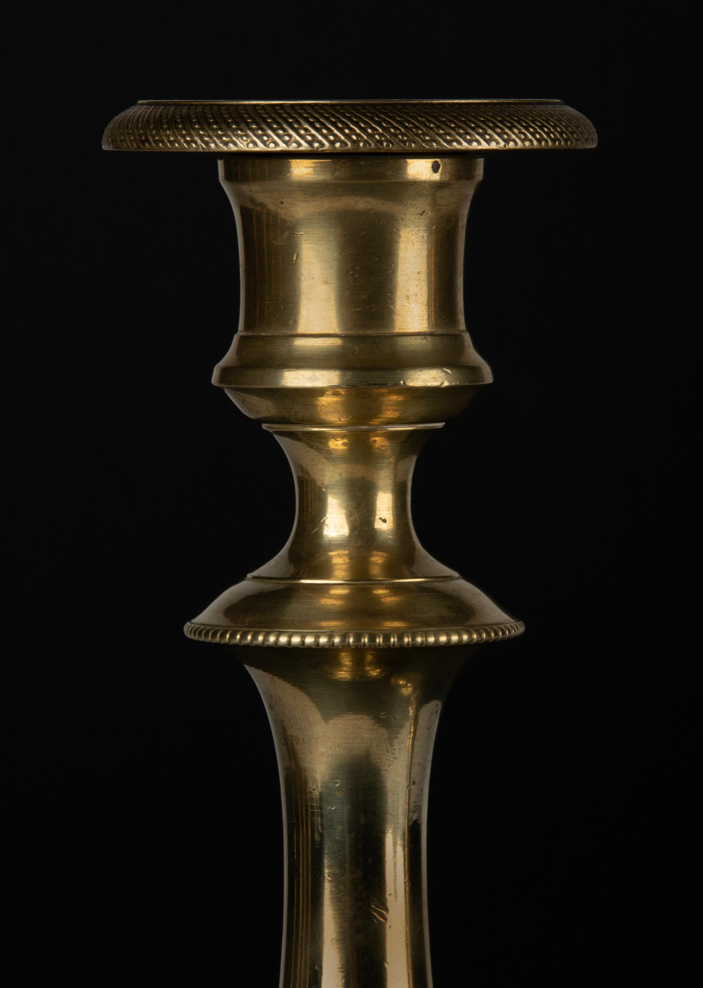 A Pair of 19th Century Brass Louis XVI Style Candlesticks In Good Condition In Casteren, Noord-Brabant