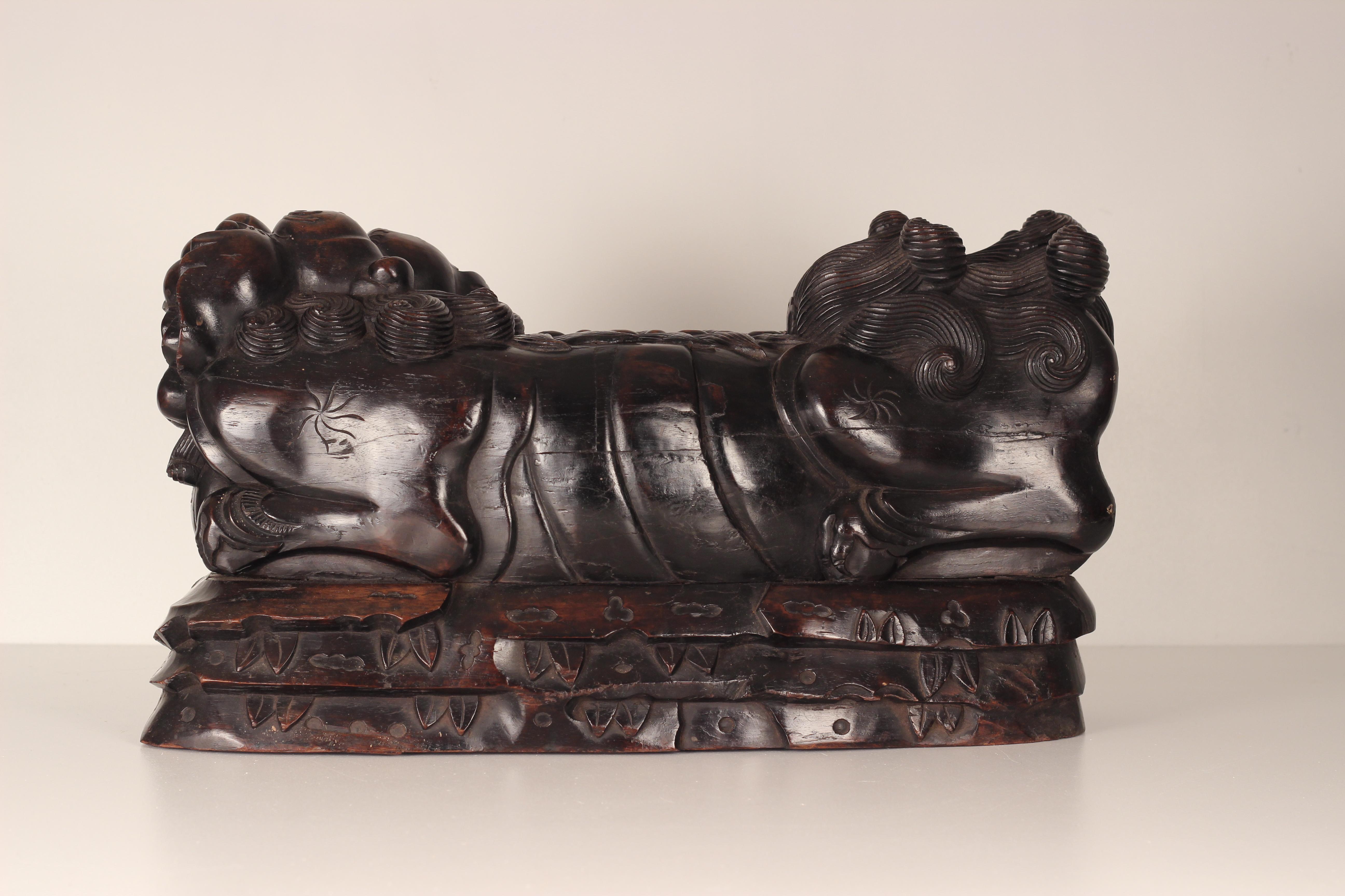 Hand-Carved A pair of 19th Century carved Foo temple dogs or Chinese guardian Lions For Sale