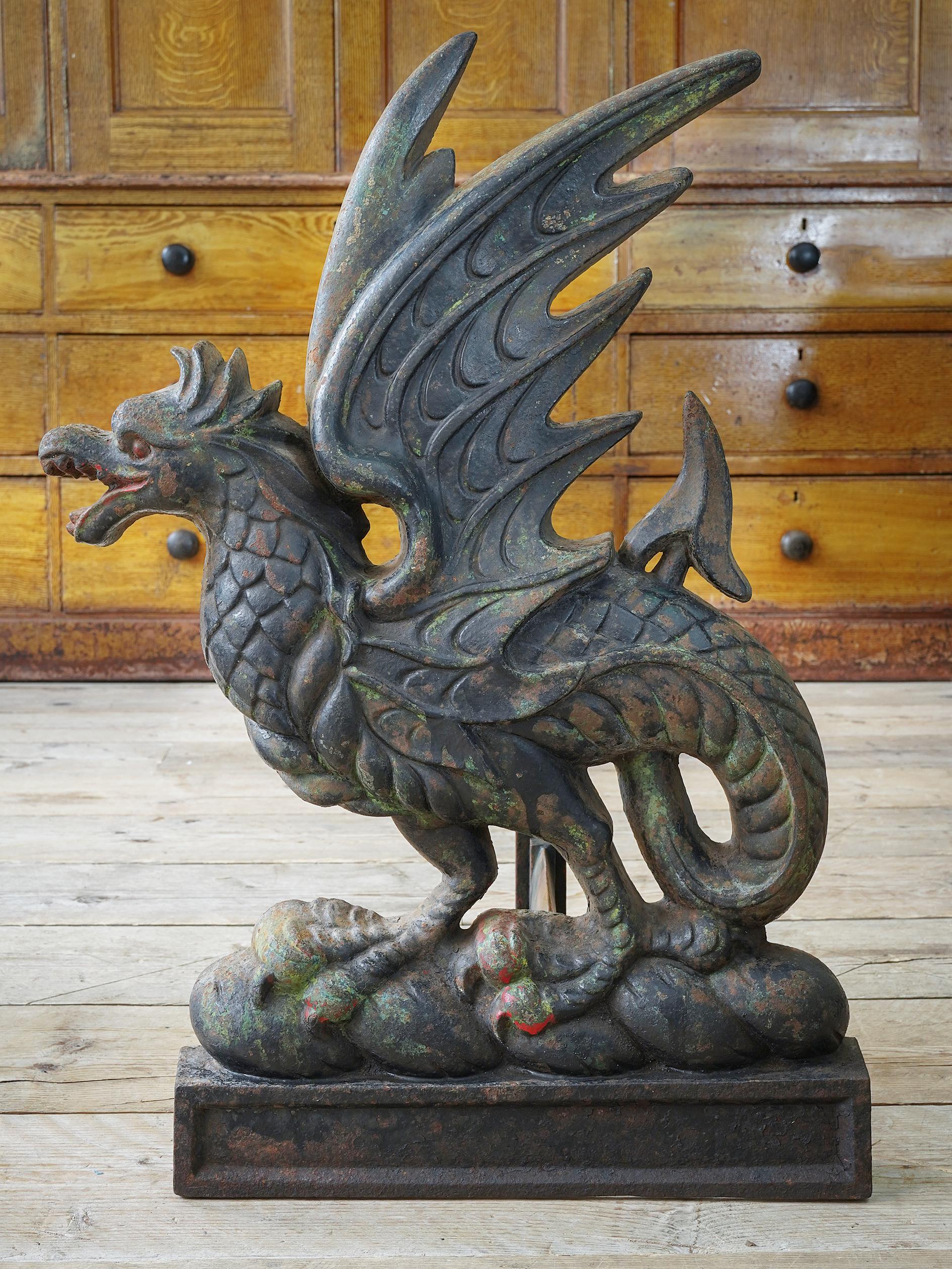 Pair of 19th Century Cast Iron Wyvern In Good Condition In Conwy, GB