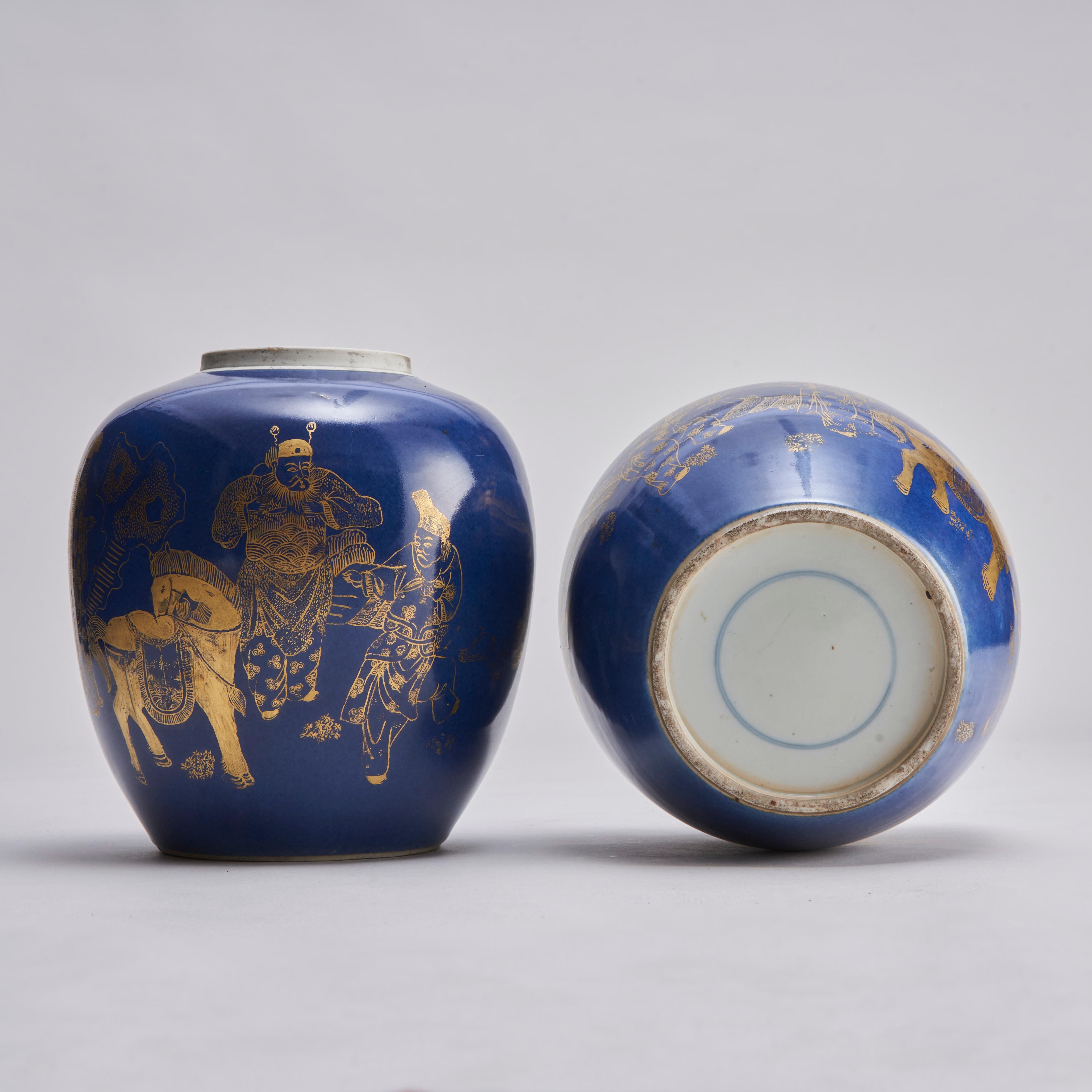 A pair of 19th Century Chinese powder blue jars with gold decoration depic For Sale 5