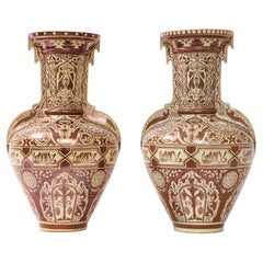 Paire de vases de l'Alhambra orientaliste/mauresque en porcelaine continentale du 19ème siècle