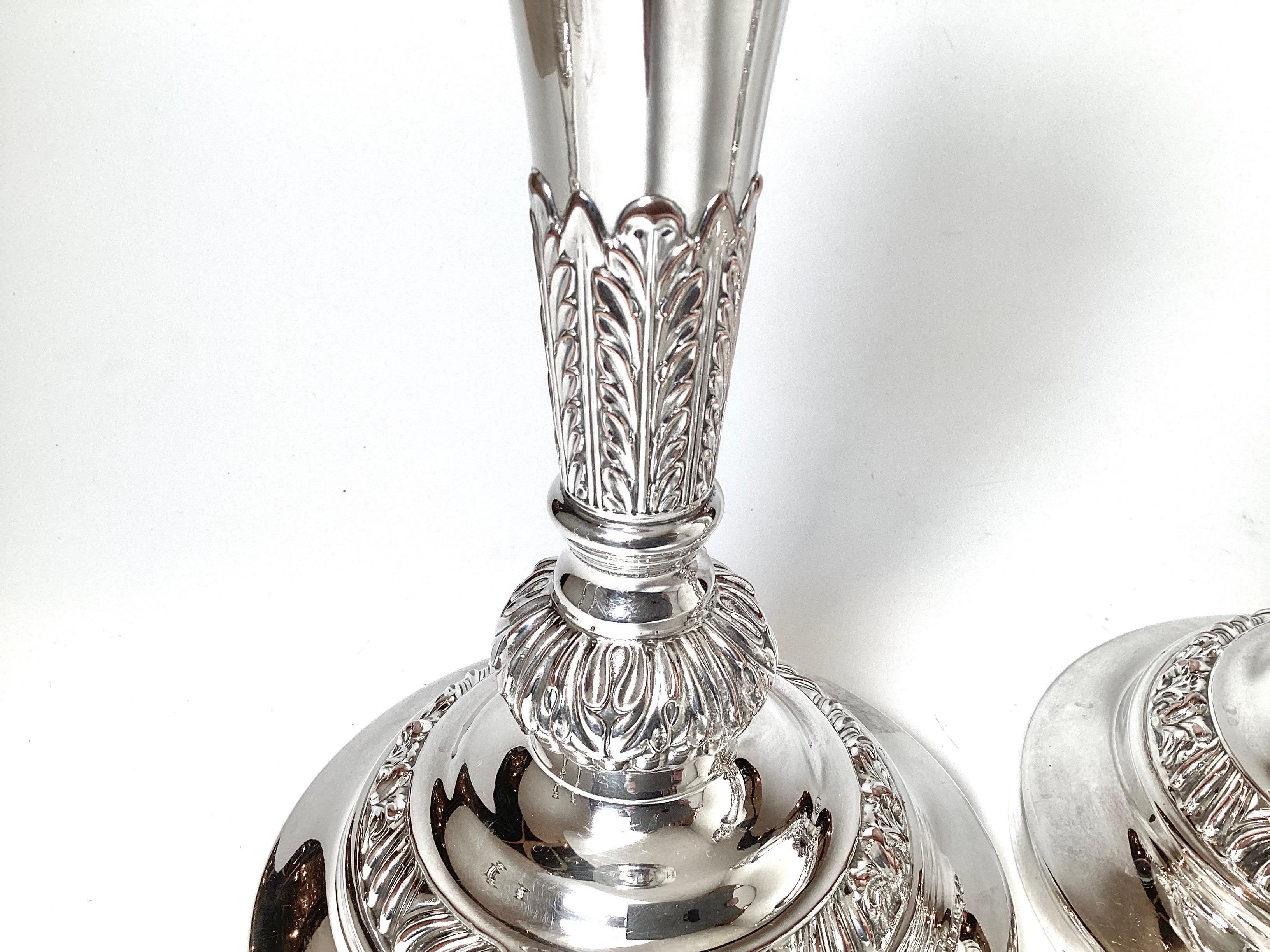 Victorian Pair of 19th Century English 19th Century Silver Plate Candlesticks For Sale