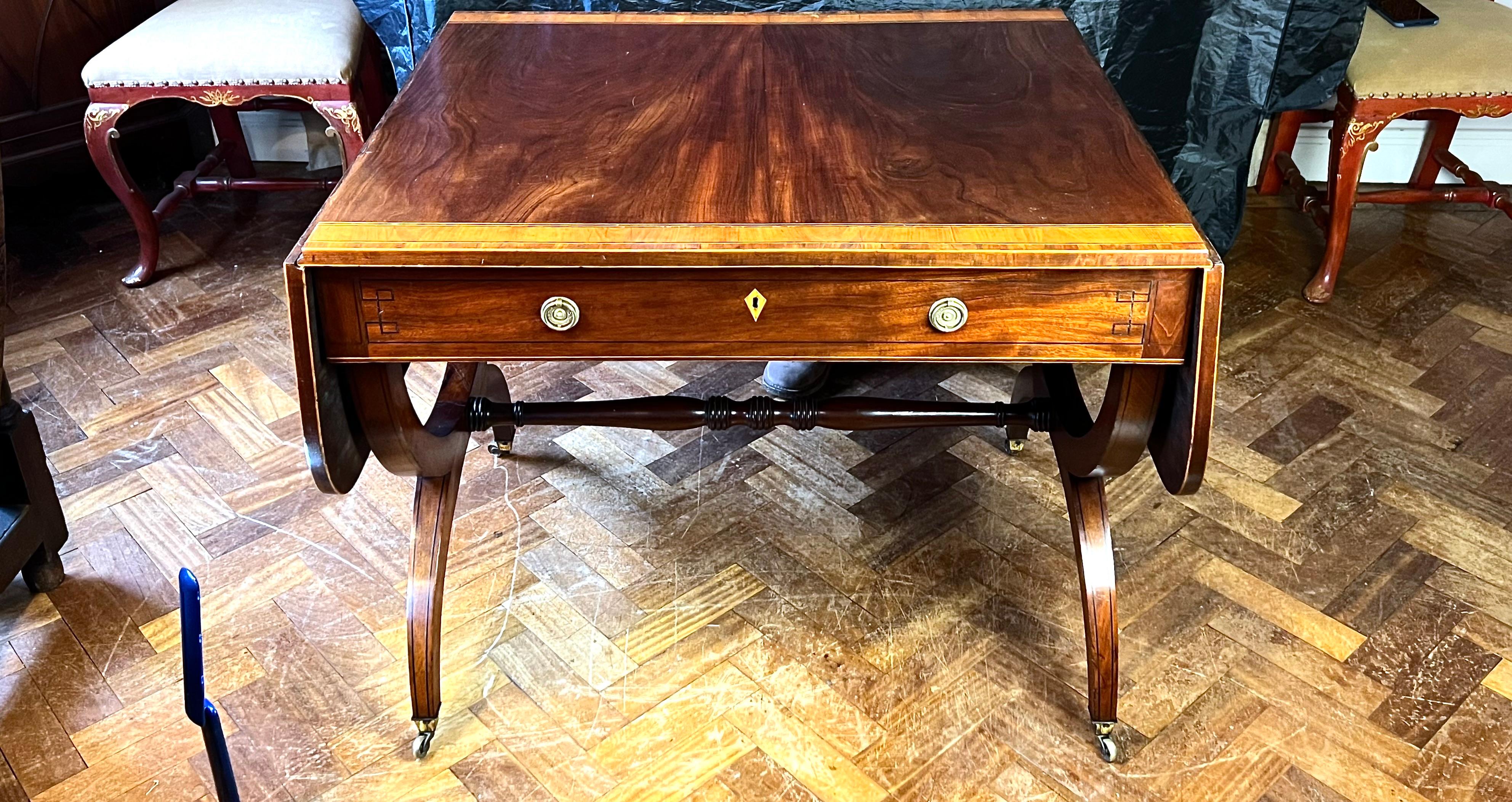 A Fine Pair Of Regency Mahogany & Satinwood-Inlaid Sofa Tables For Sale 4