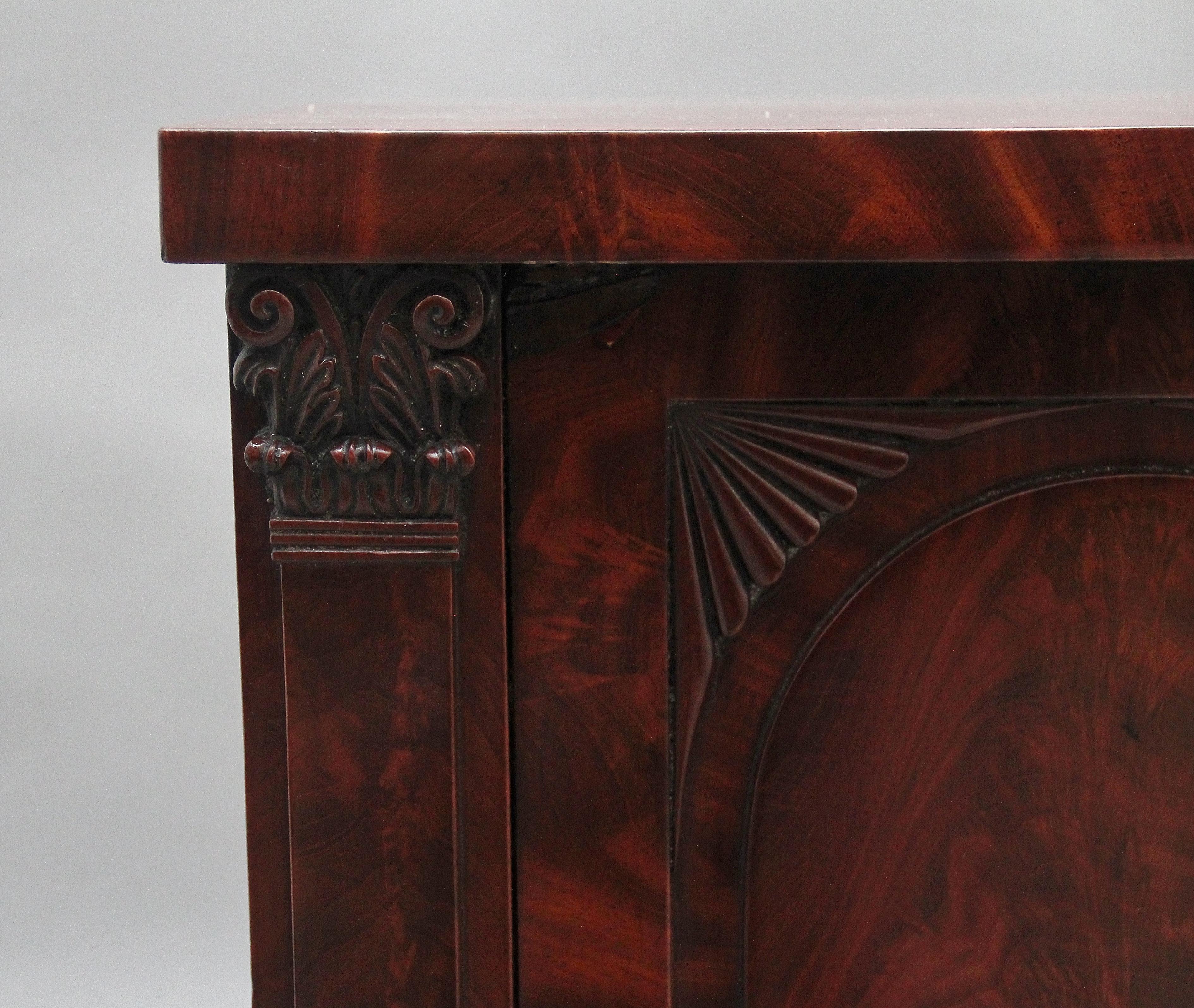 Pair of 19th Century Flame Mahogany Bedside Cabinets For Sale 2