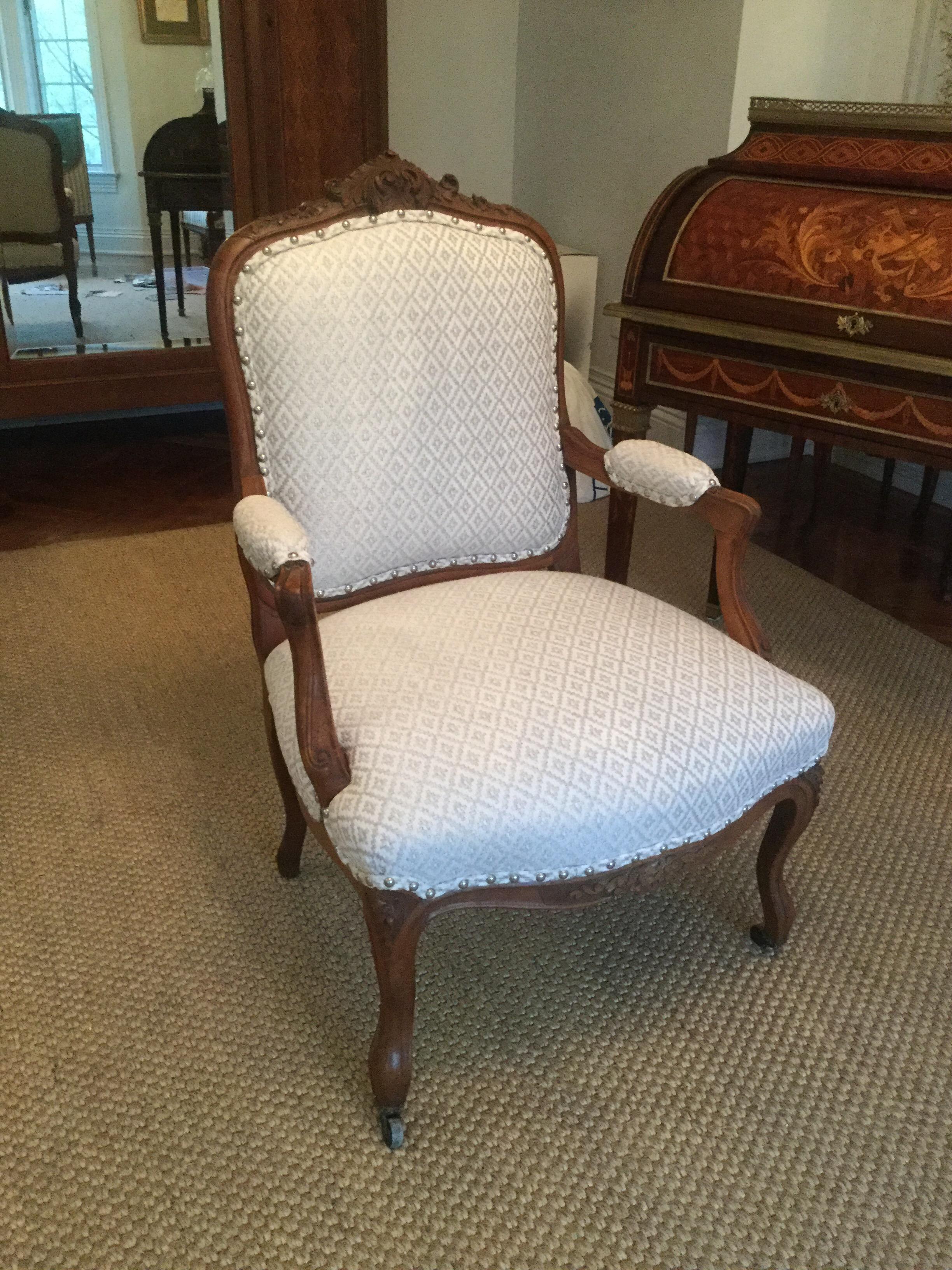 Pair of 19th Century French Carved Walnut Chairs with New Upholstery In Good Condition For Sale In Livingston, NJ