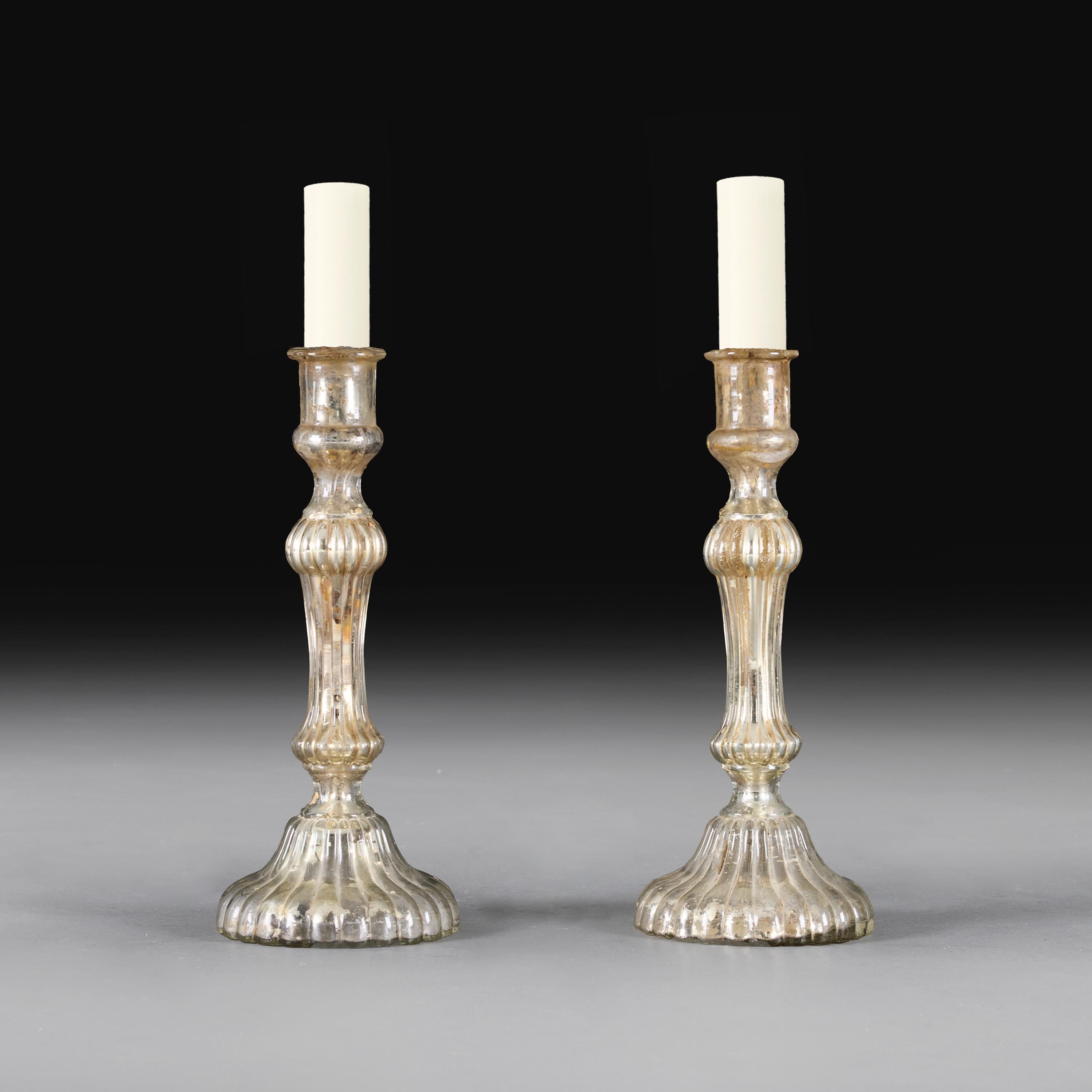 Francese Coppia di lampade a candeliere in vetro di mercurio francese del XIX secolo in vendita