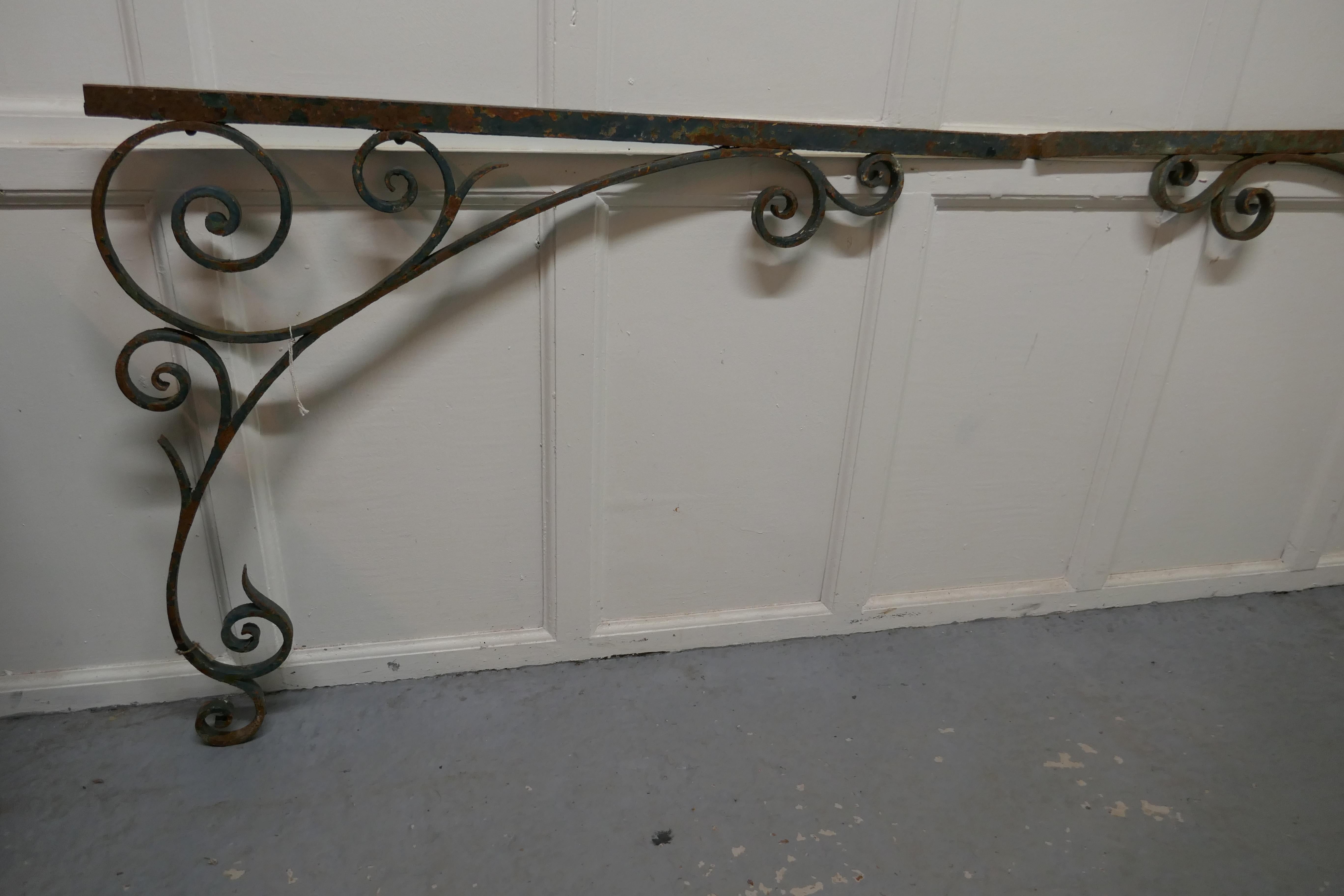 A pair of 19th century French wrought iron gate post corners.

A lovely large pair of wrought iron corner brackets, these would have many uses, they are very heavy and do not have any breaks or other faults 

The brackets are 1: thick, 44” x