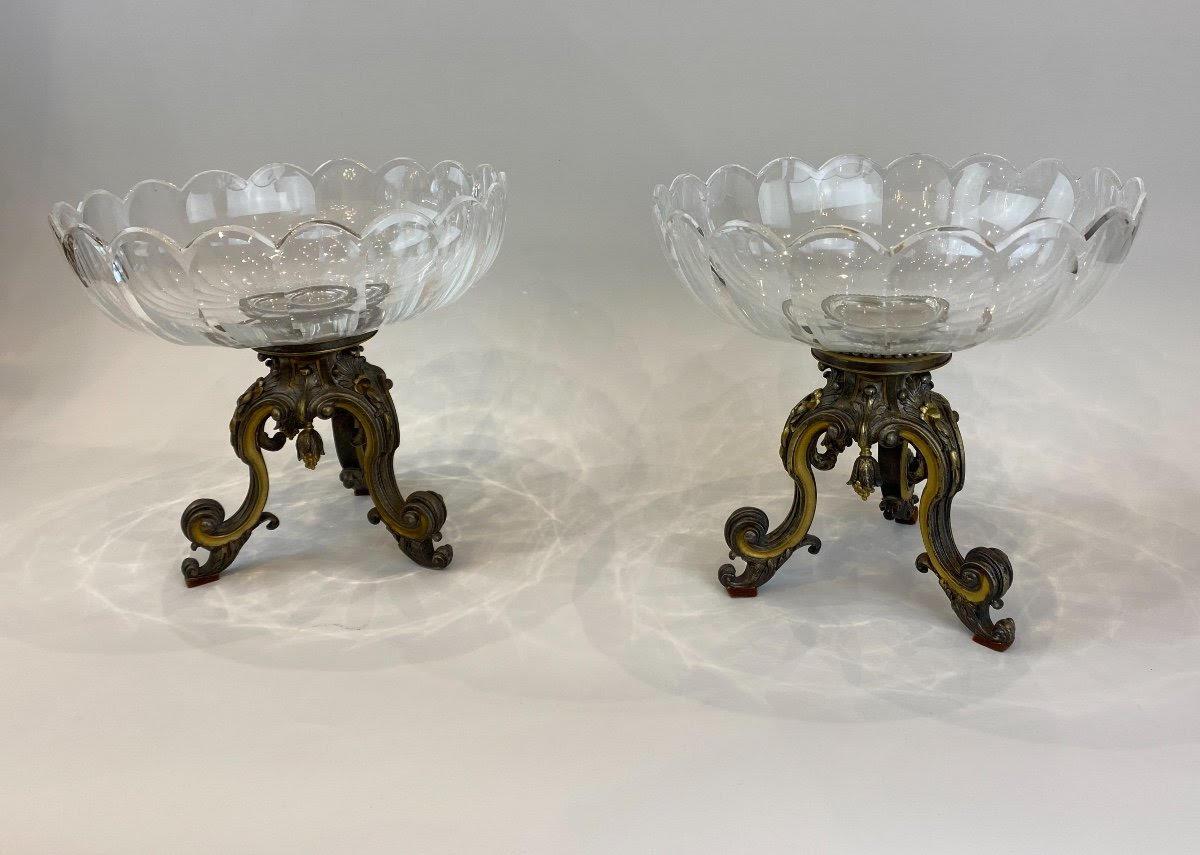 Français Paire de gobelets en bronze doré et argenté et en cristal du 19ème siècle en vente